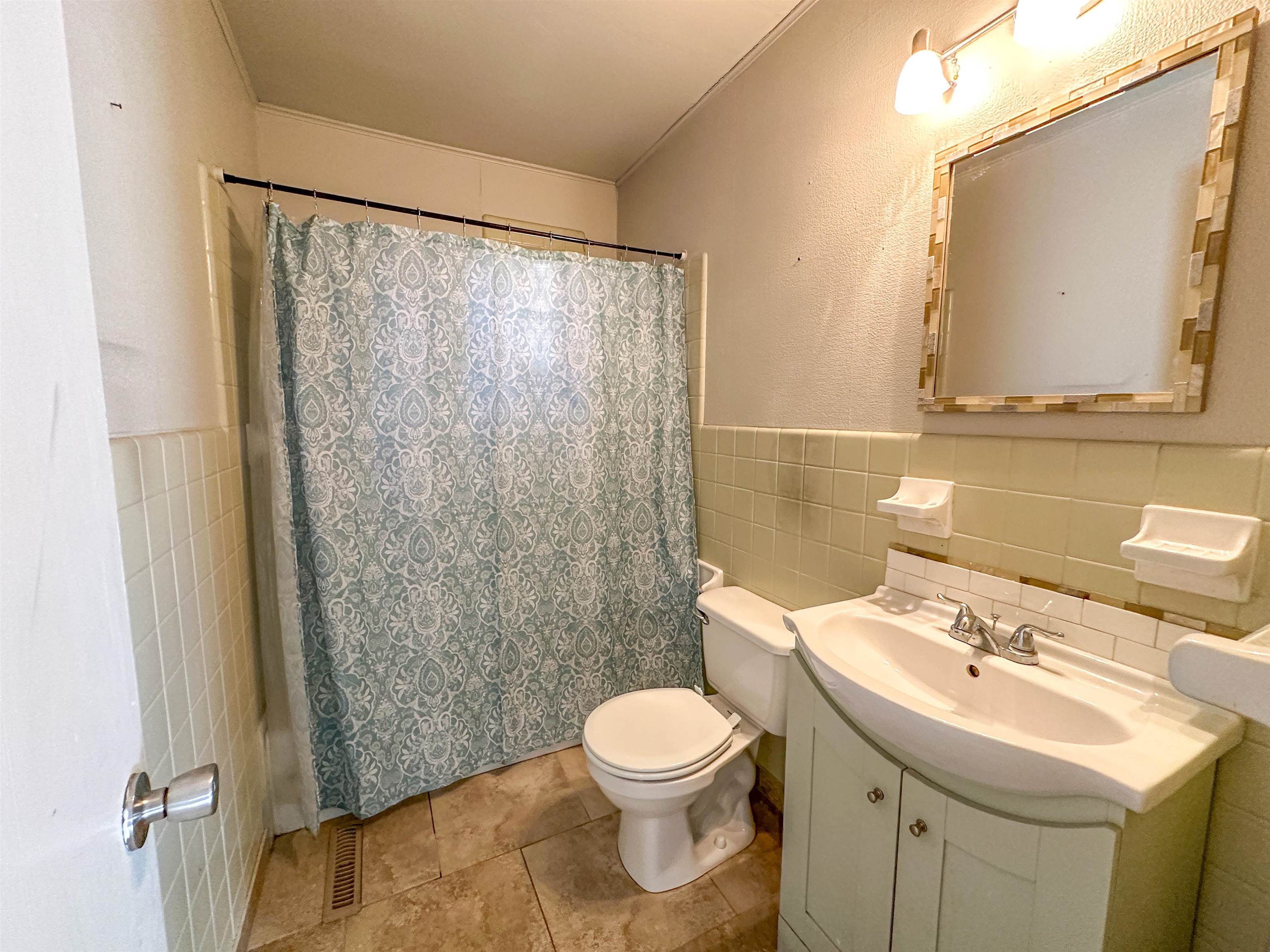 Dakota Second - Residential