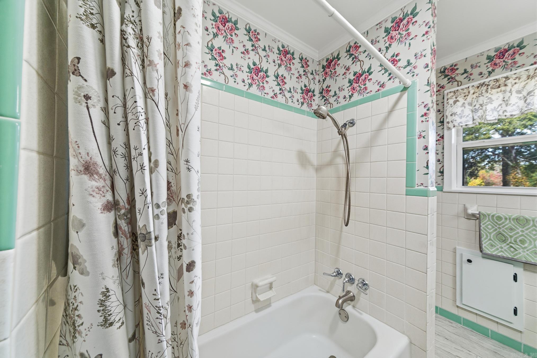 SUNNYVALE ACRES - Residential