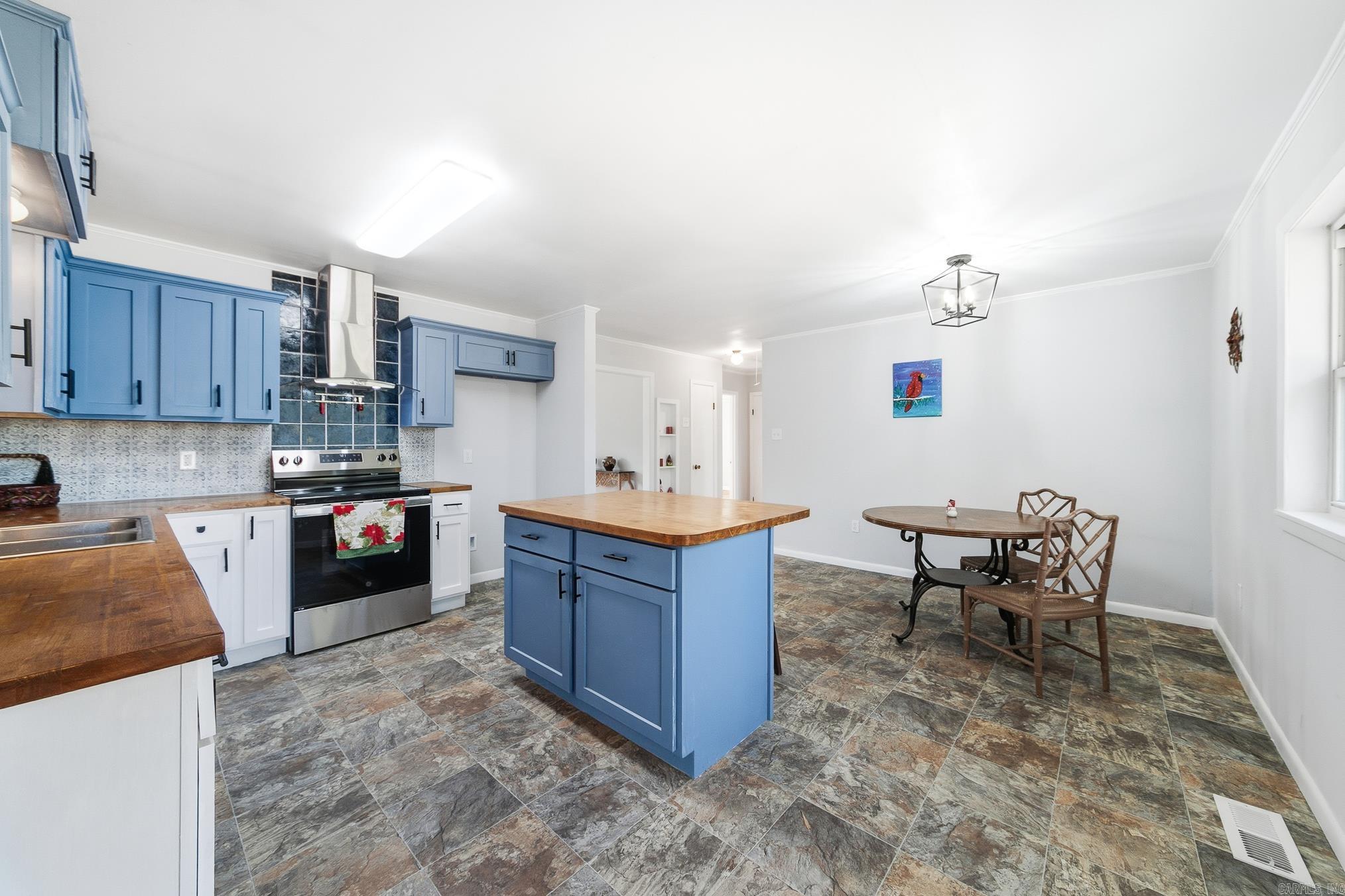 SUNNYVALE ACRES - Residential