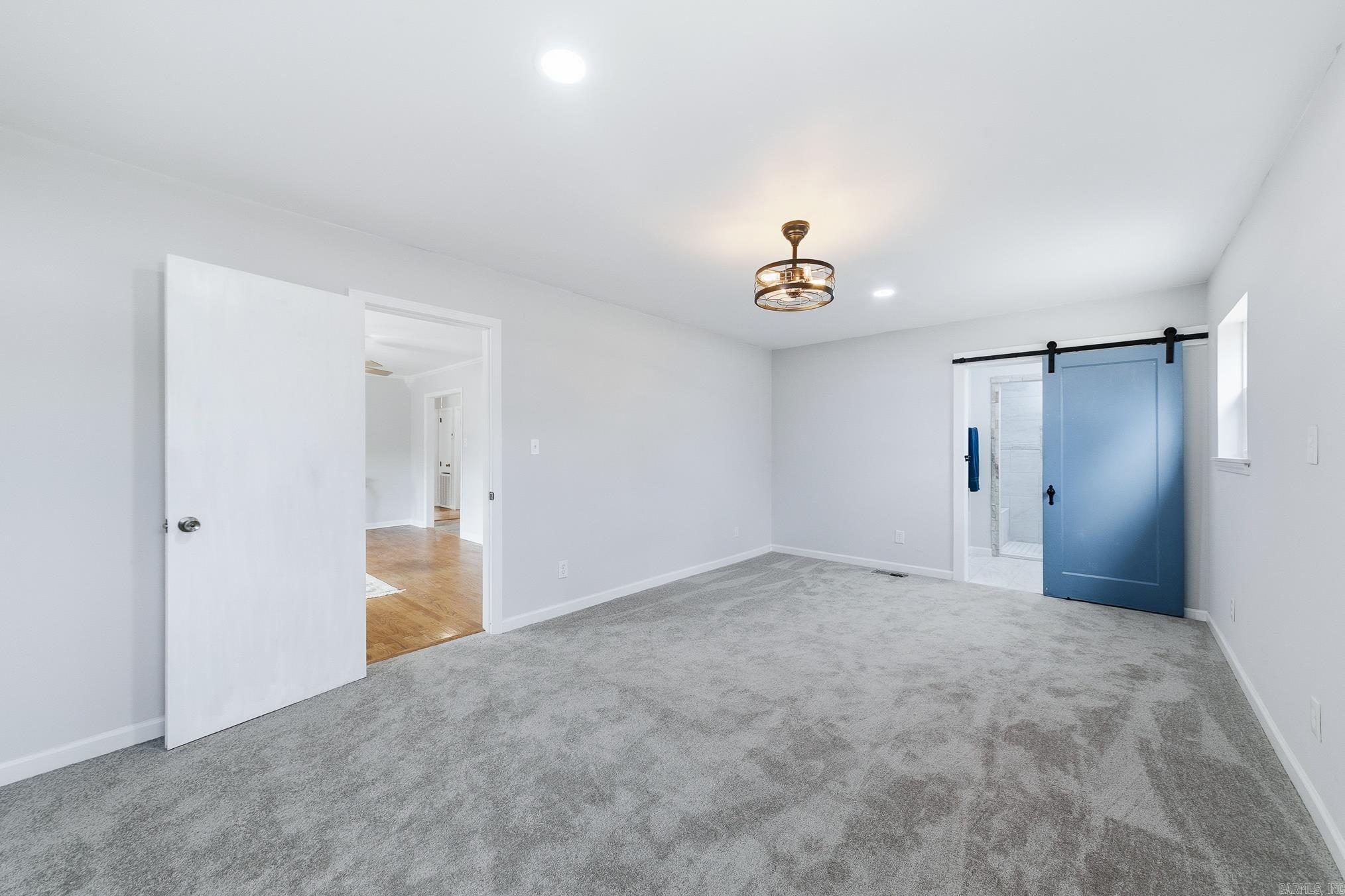 SUNNYVALE ACRES - Residential