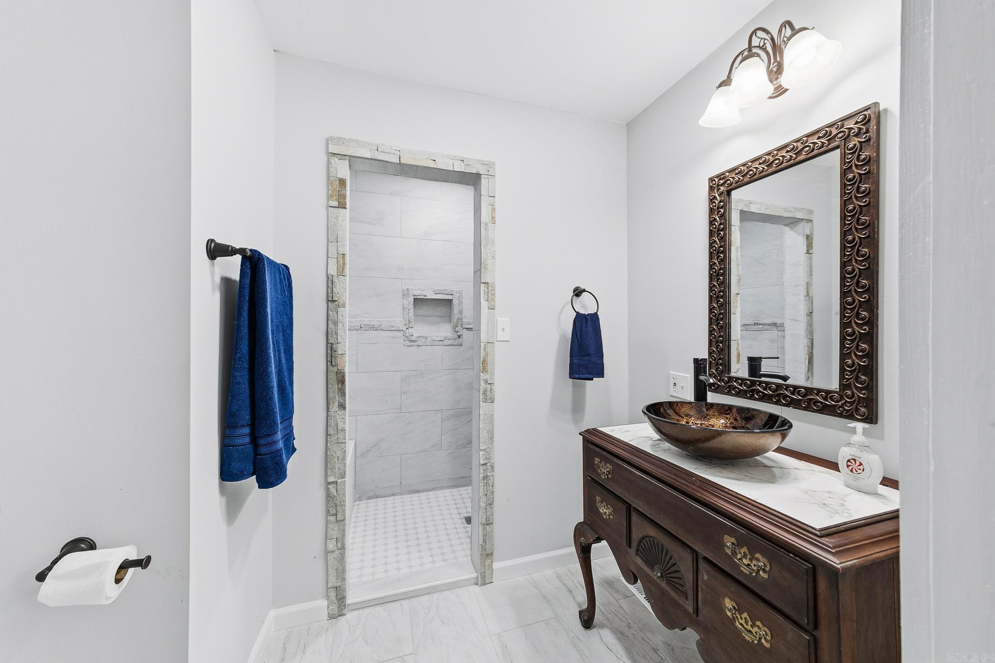 SUNNYVALE ACRES - Residential