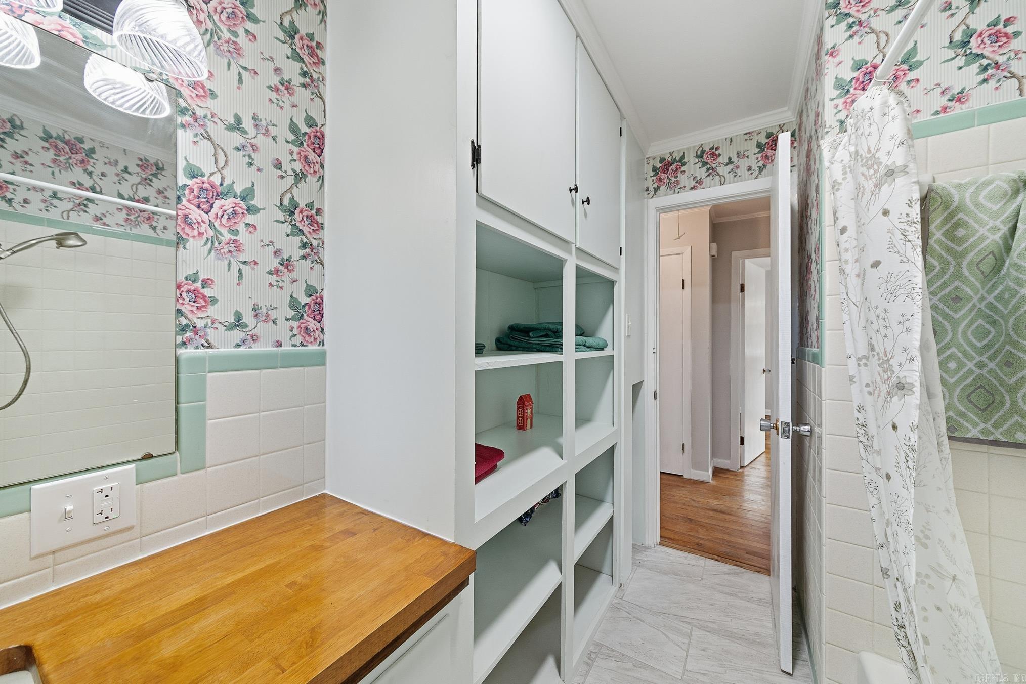 SUNNYVALE ACRES - Residential