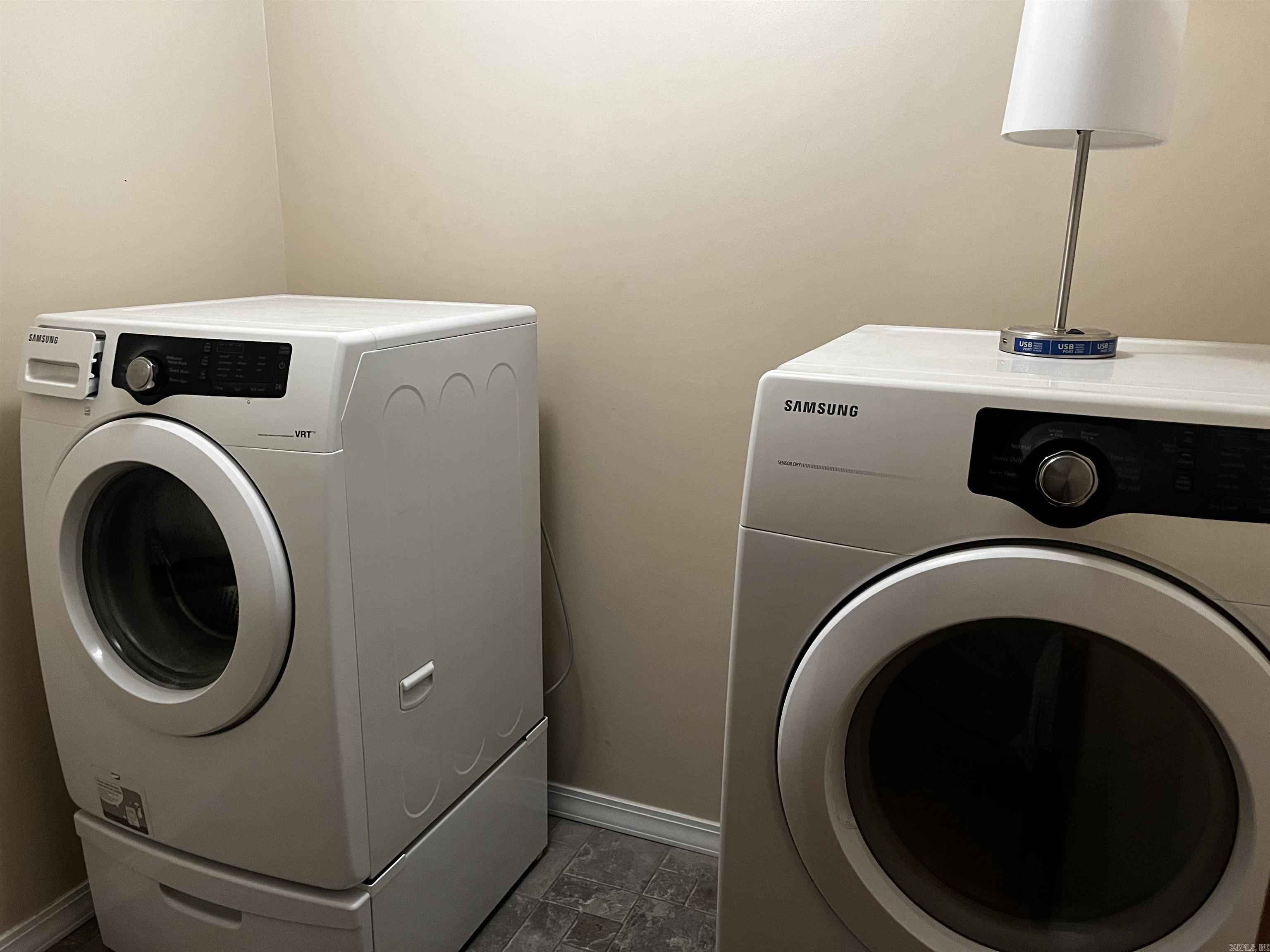 PIONEER PARK - Residential