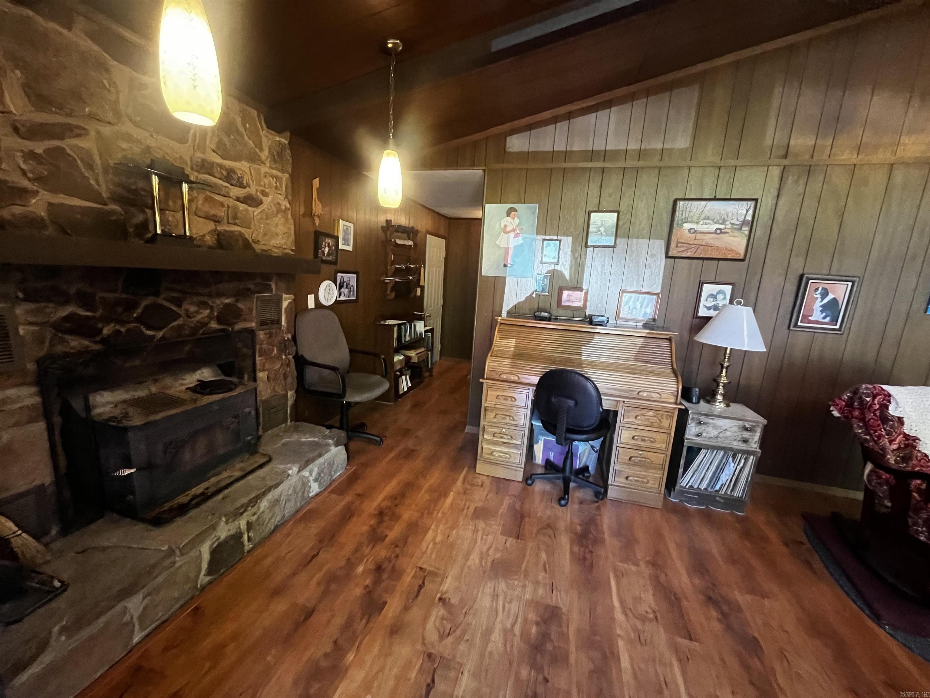 PIONEER PARK - Residential