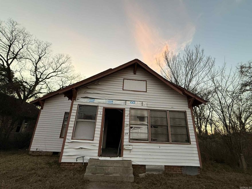 2 bedroom, 1 bath home offering a great opportunity for investors or buyers looking for a renovation project. Property is in need of extensive repairs and updates throughout. Sold as-is. Ideal for rehab, rental, or value-add investment.  Property will be conveyed with a limited warranty deed.  AGENTS SEE REMARKS