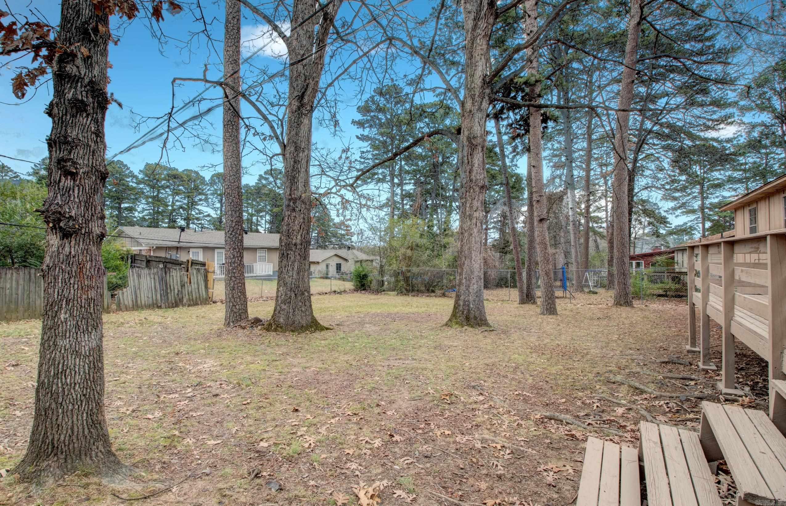 TWIN LAKES - Residential