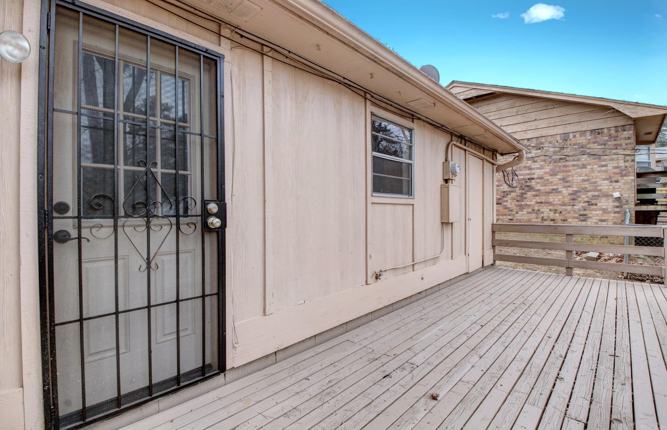 TWIN LAKES - Residential