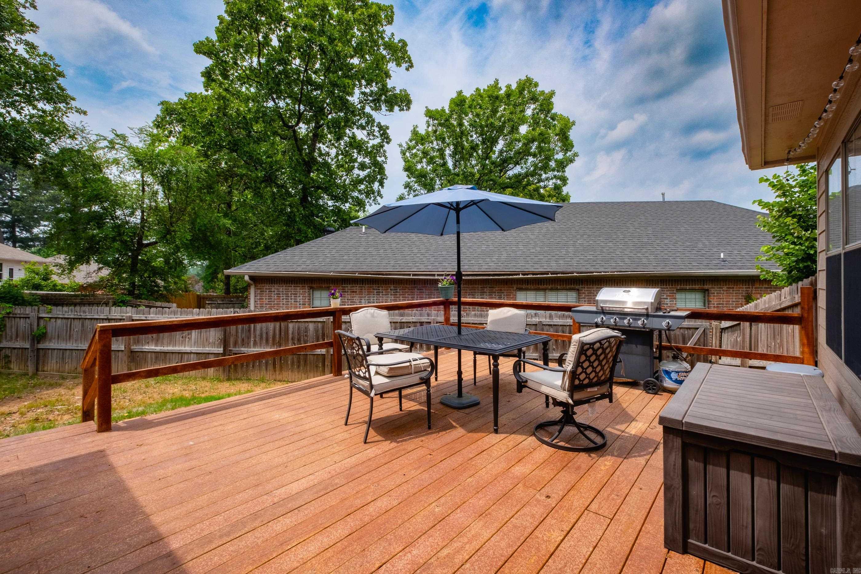 WESTBURY - Residential