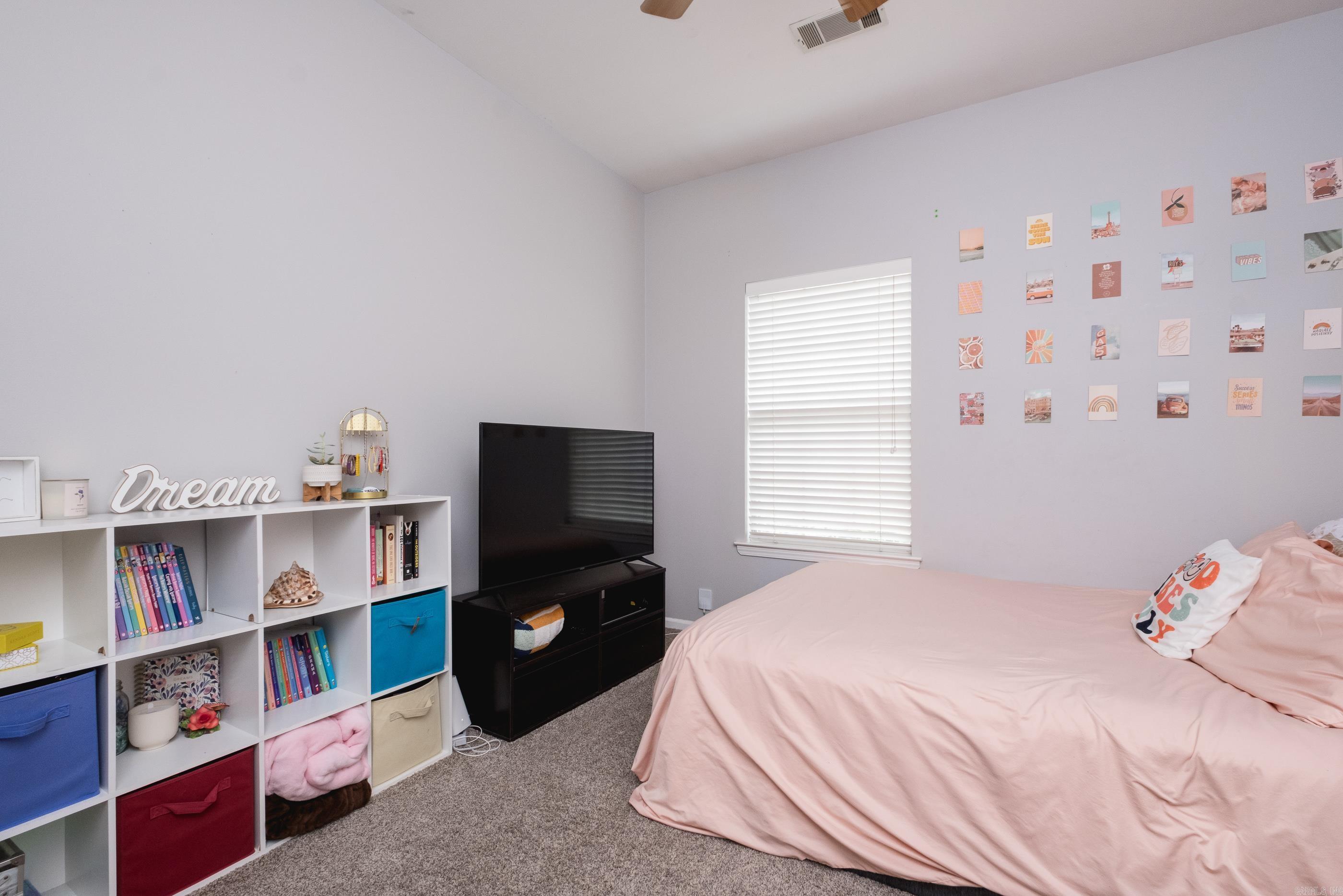 WESTBURY - Residential