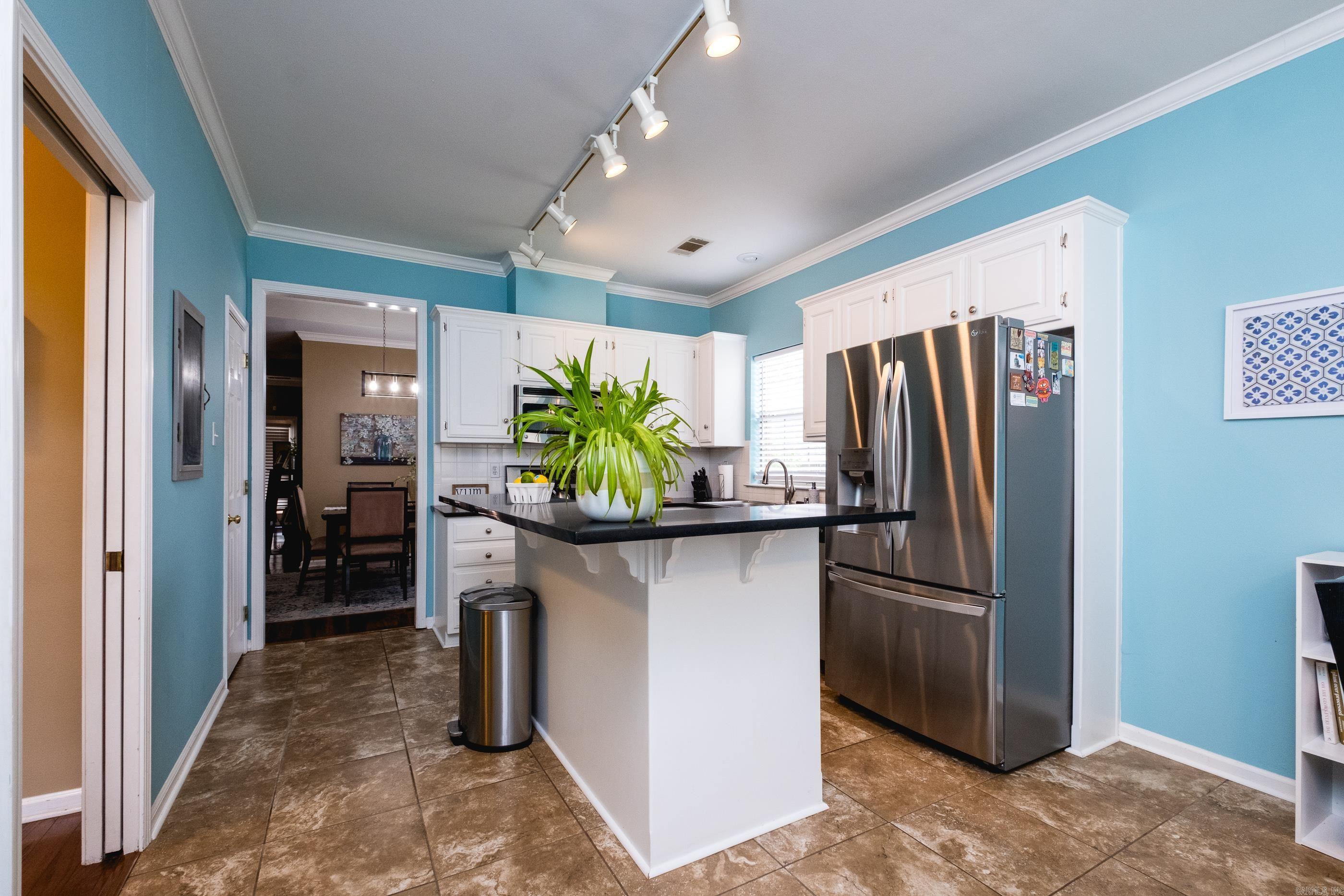 WESTBURY - Residential