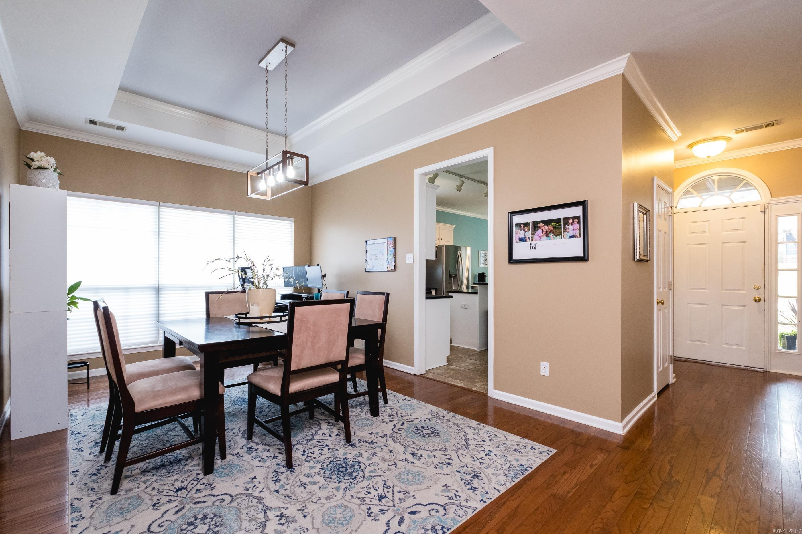 WESTBURY - Residential