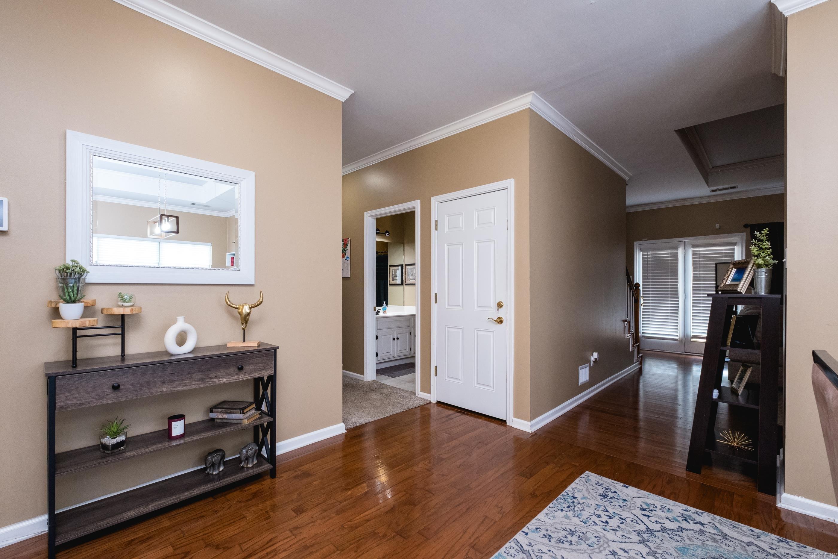 WESTBURY - Residential