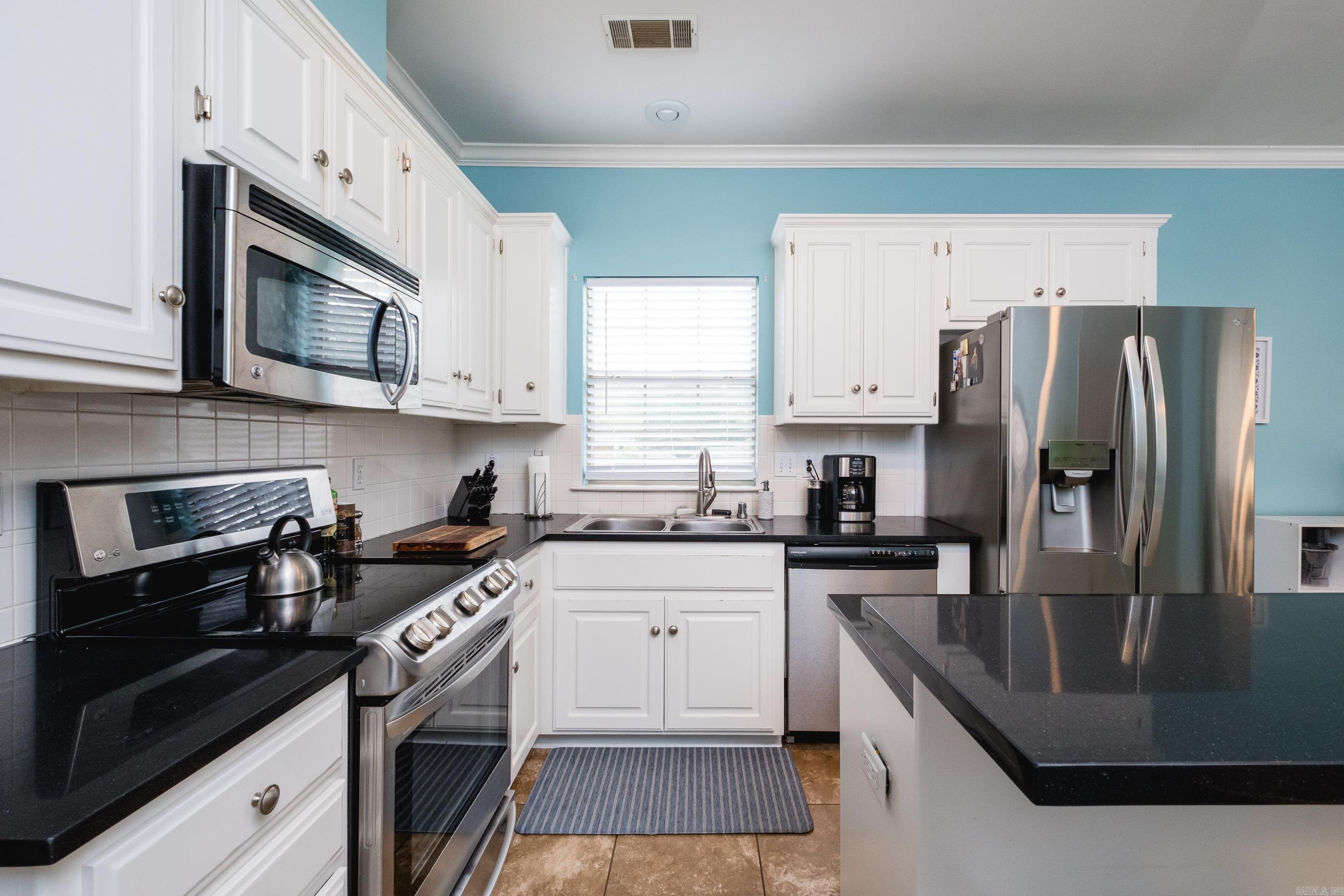 WESTBURY - Residential