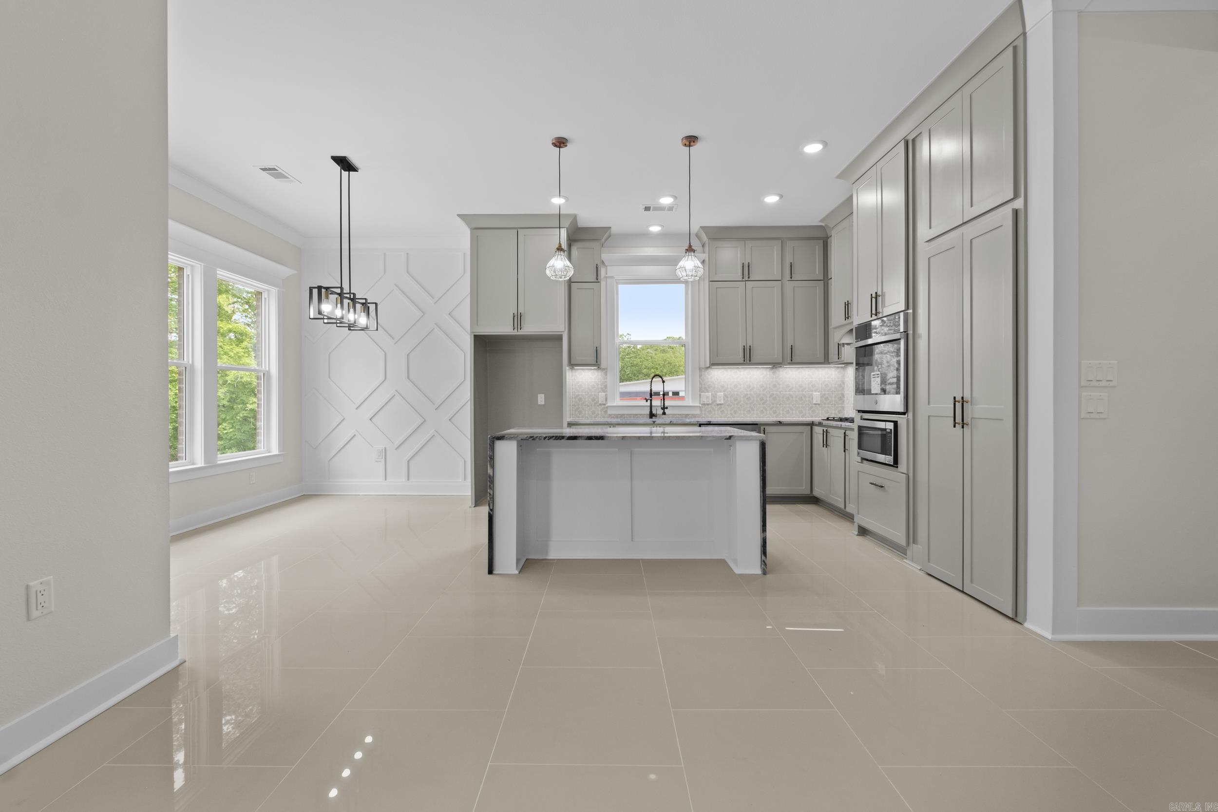 CREEKSIDE ADDN - Residential