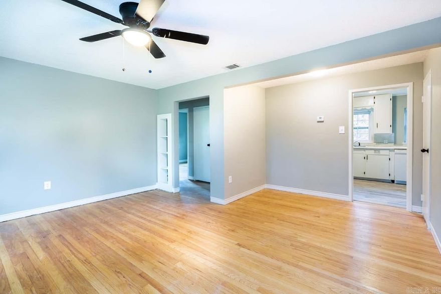 Cute 4 plex ready for move in now!  Completely remodeled with washer and dryer in unit.  Convenient location right off 107.  Strictly no smoking, and no pets.  Background check and credit check are required. Call now to schedule your private showing!