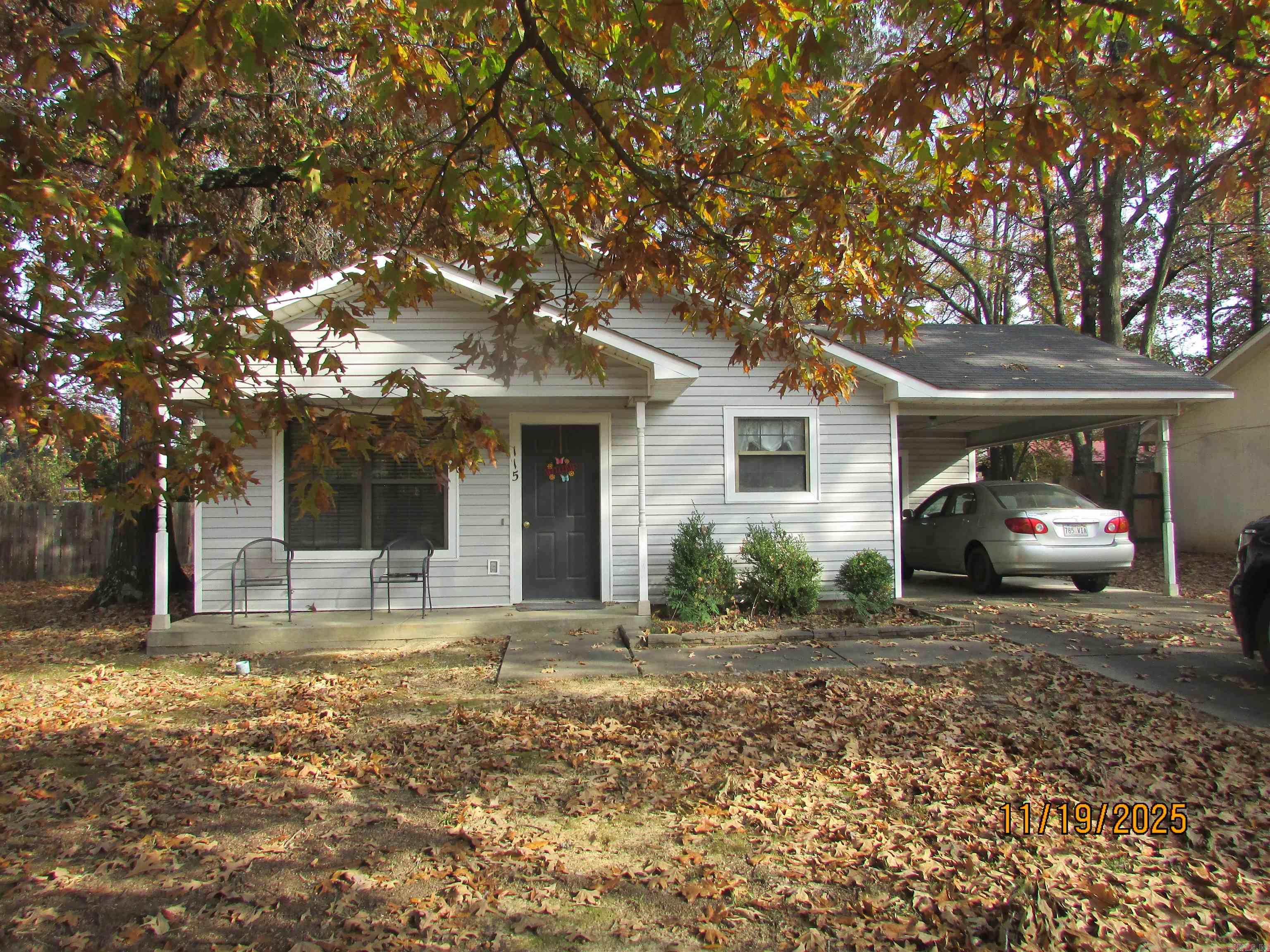 TOWERING OAKS - Residential