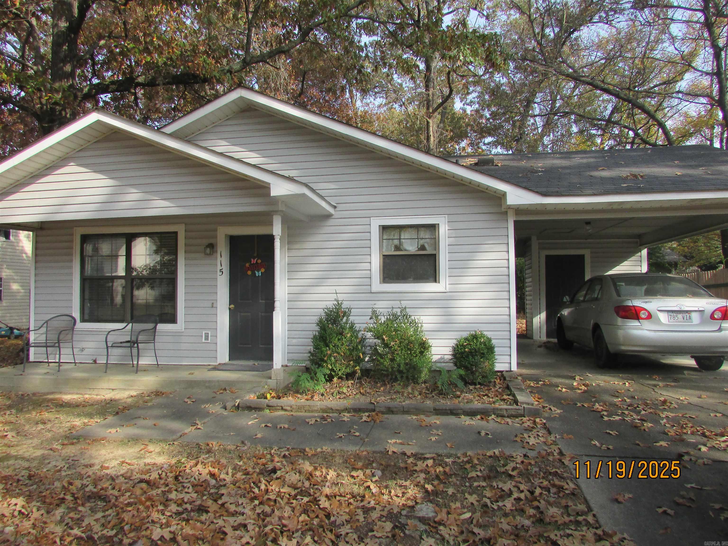 TOWERING OAKS - Residential