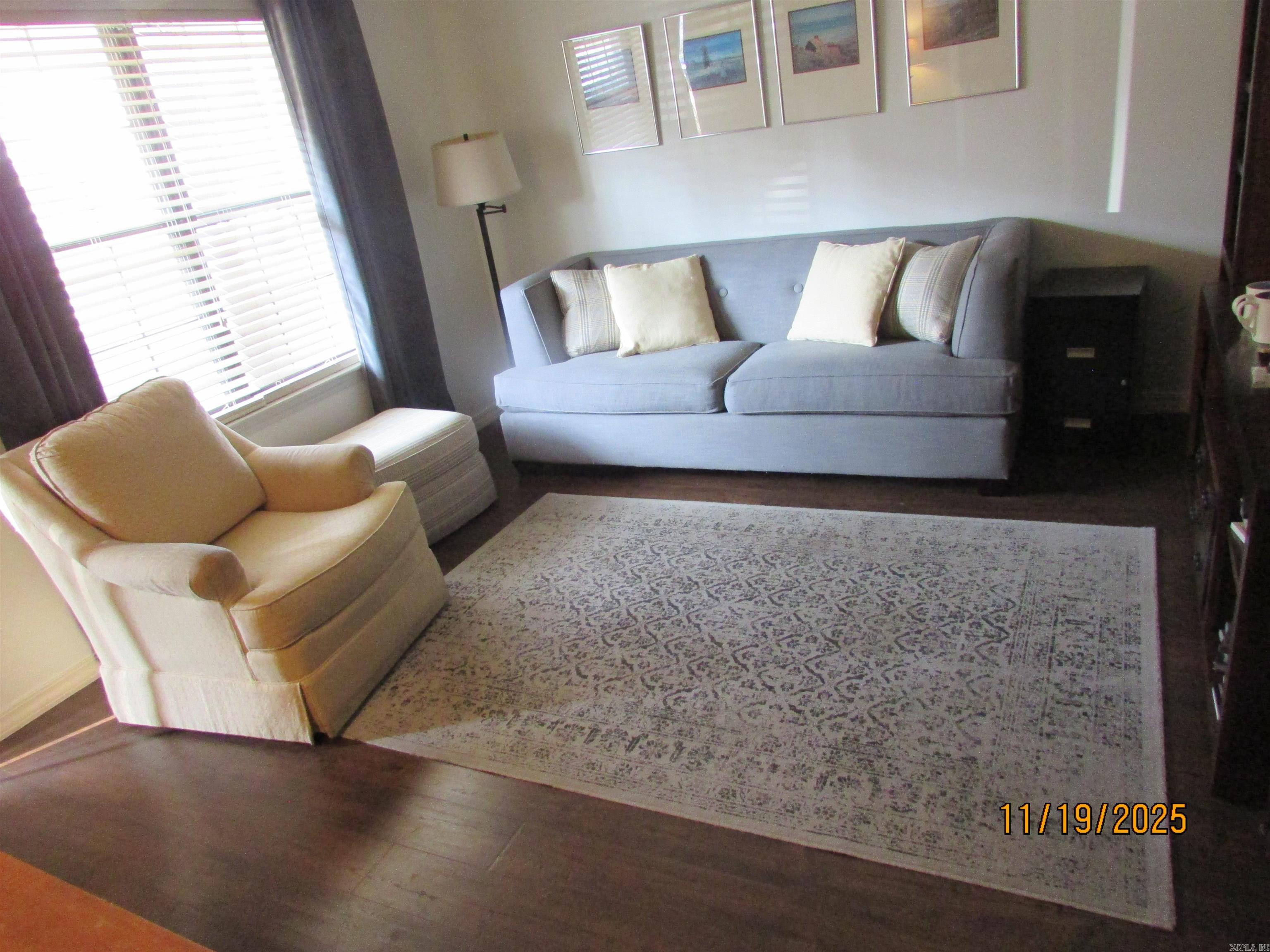 TOWERING OAKS - Residential