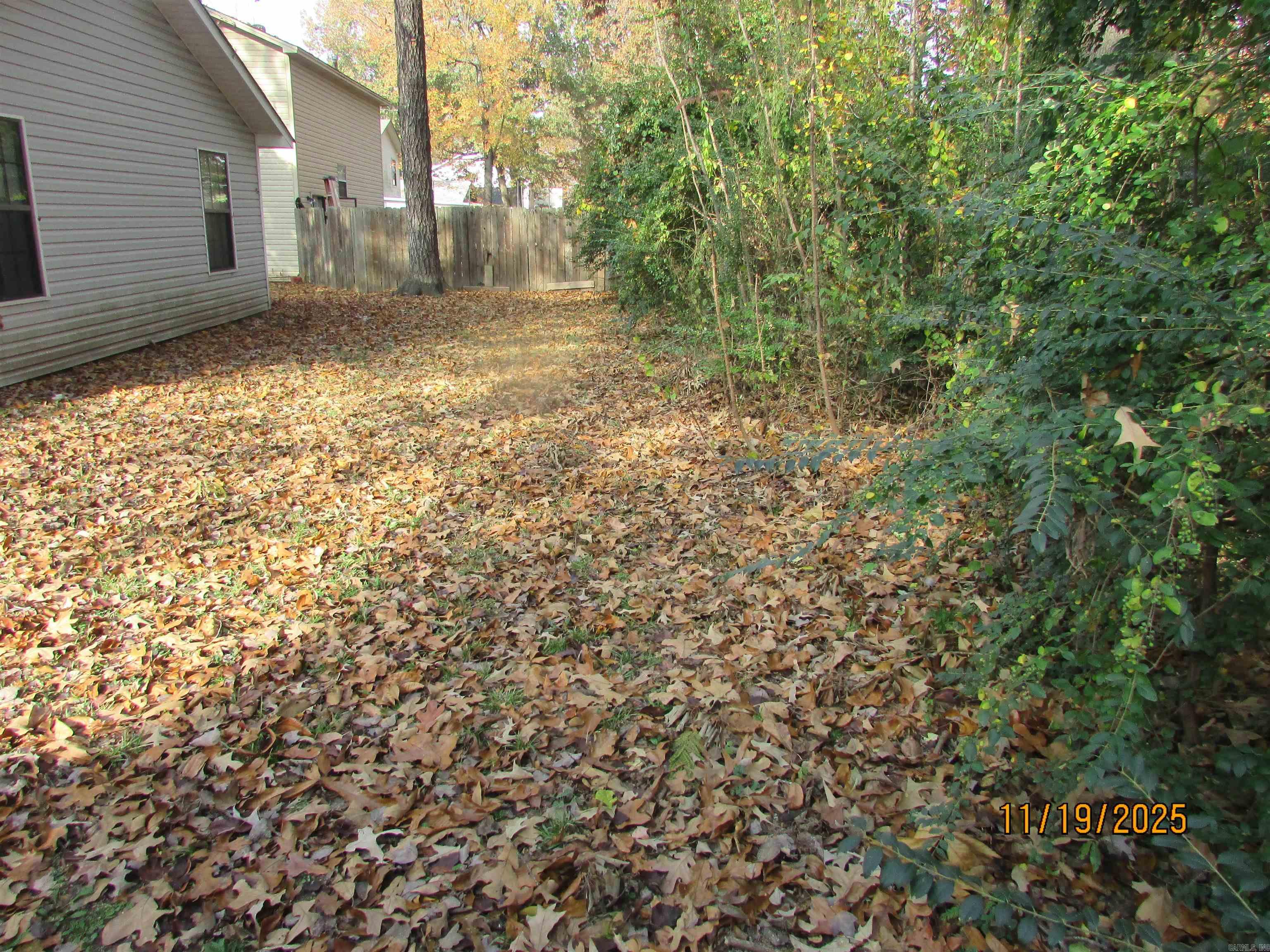 TOWERING OAKS - Residential