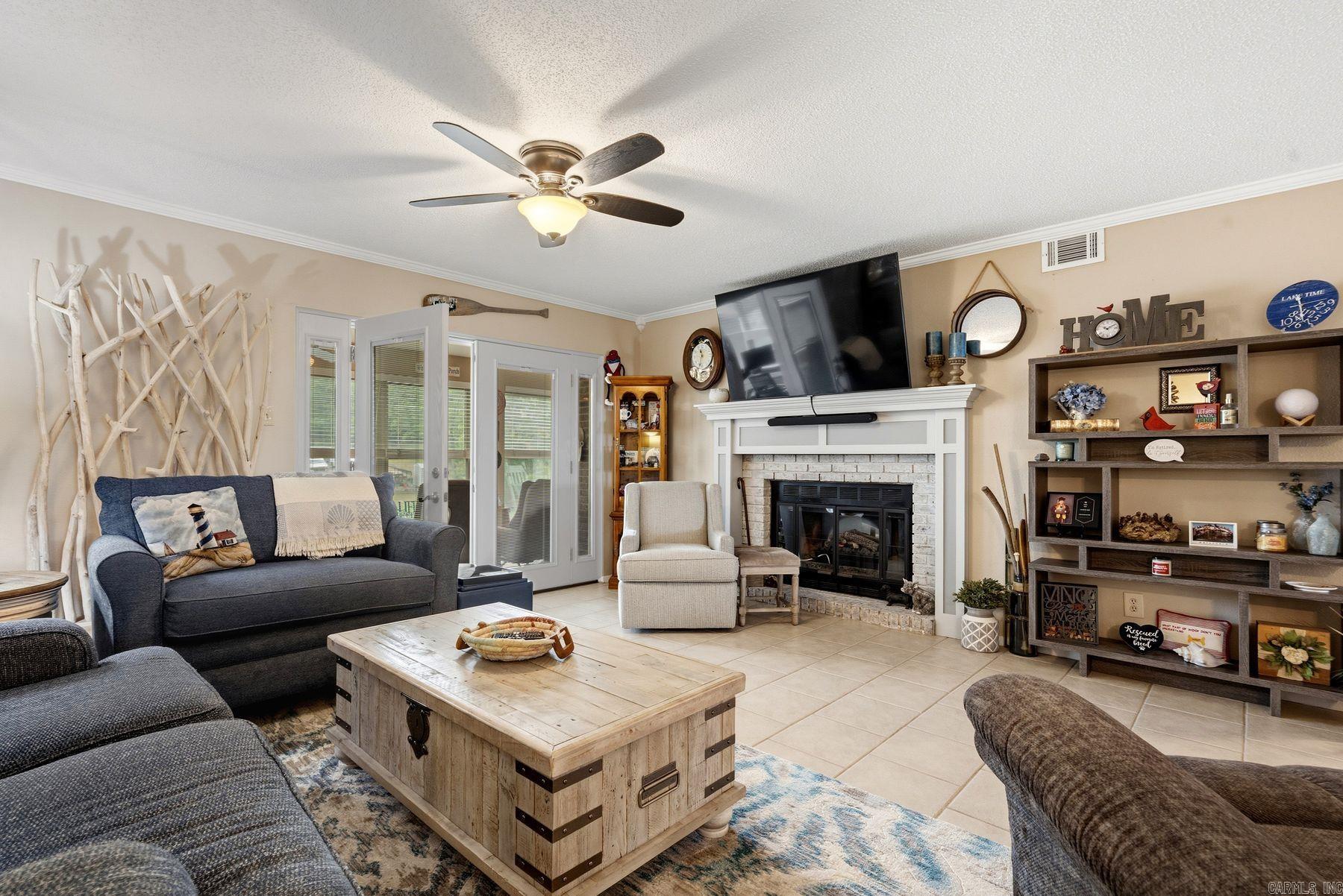 WESTPORT BAY TOWN HOUSE - Residential