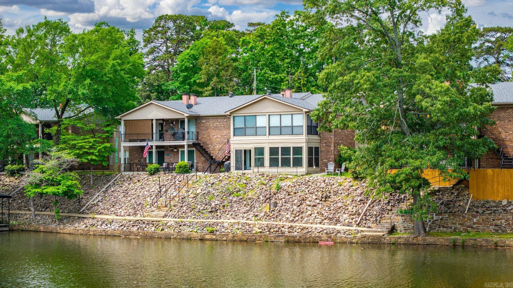 WESTPORT BAY TOWN HOUSE - Residential