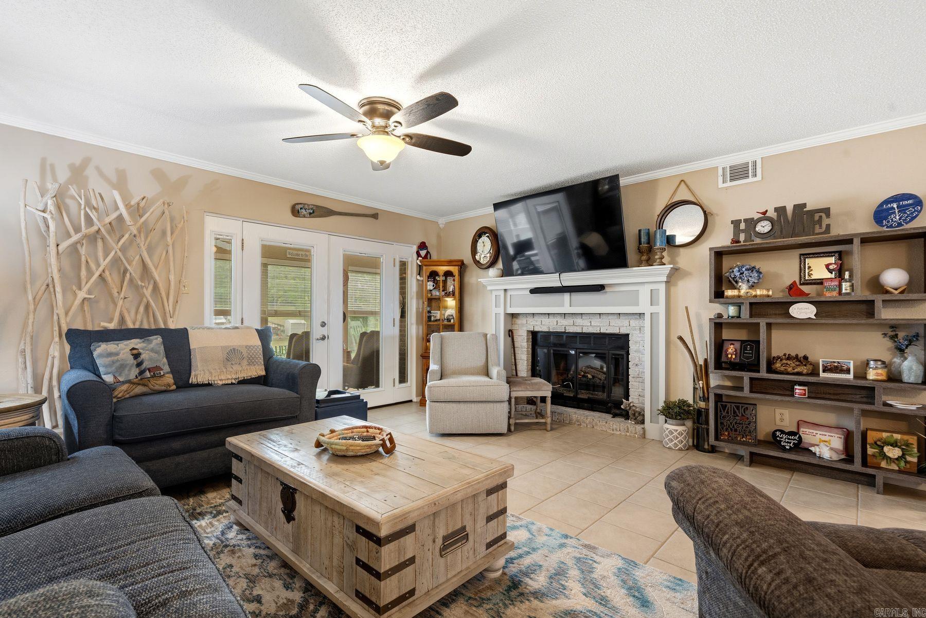 WESTPORT BAY TOWN HOUSE - Residential