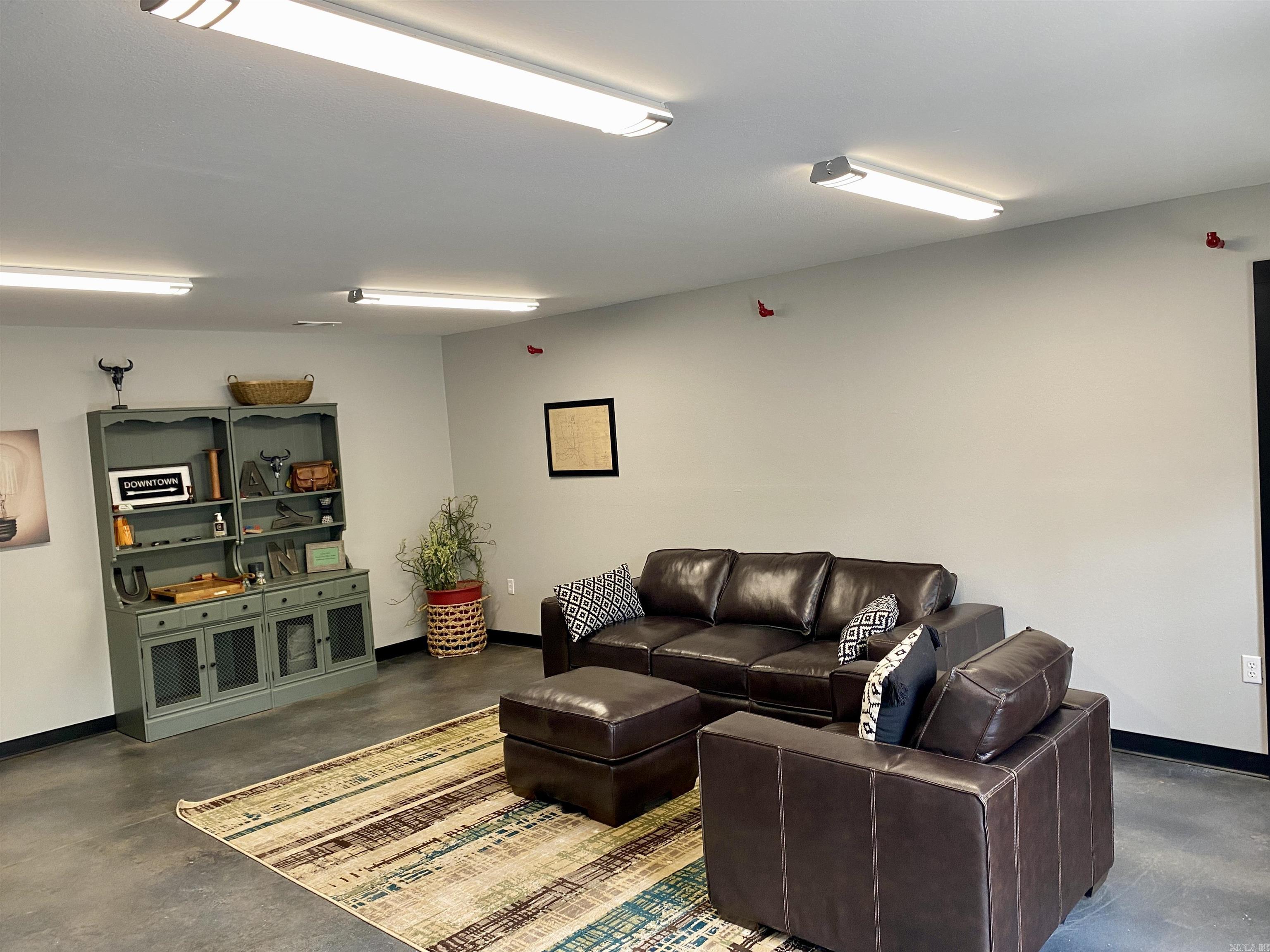 Metes & Bounds - Commercial Sale