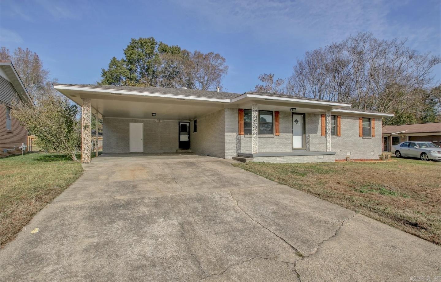 Town & Country Estates - Residential Lease