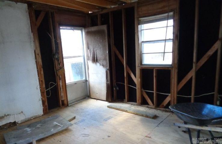 BARROW JOHN - Residential