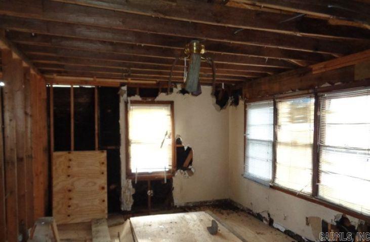 BARROW JOHN - Residential