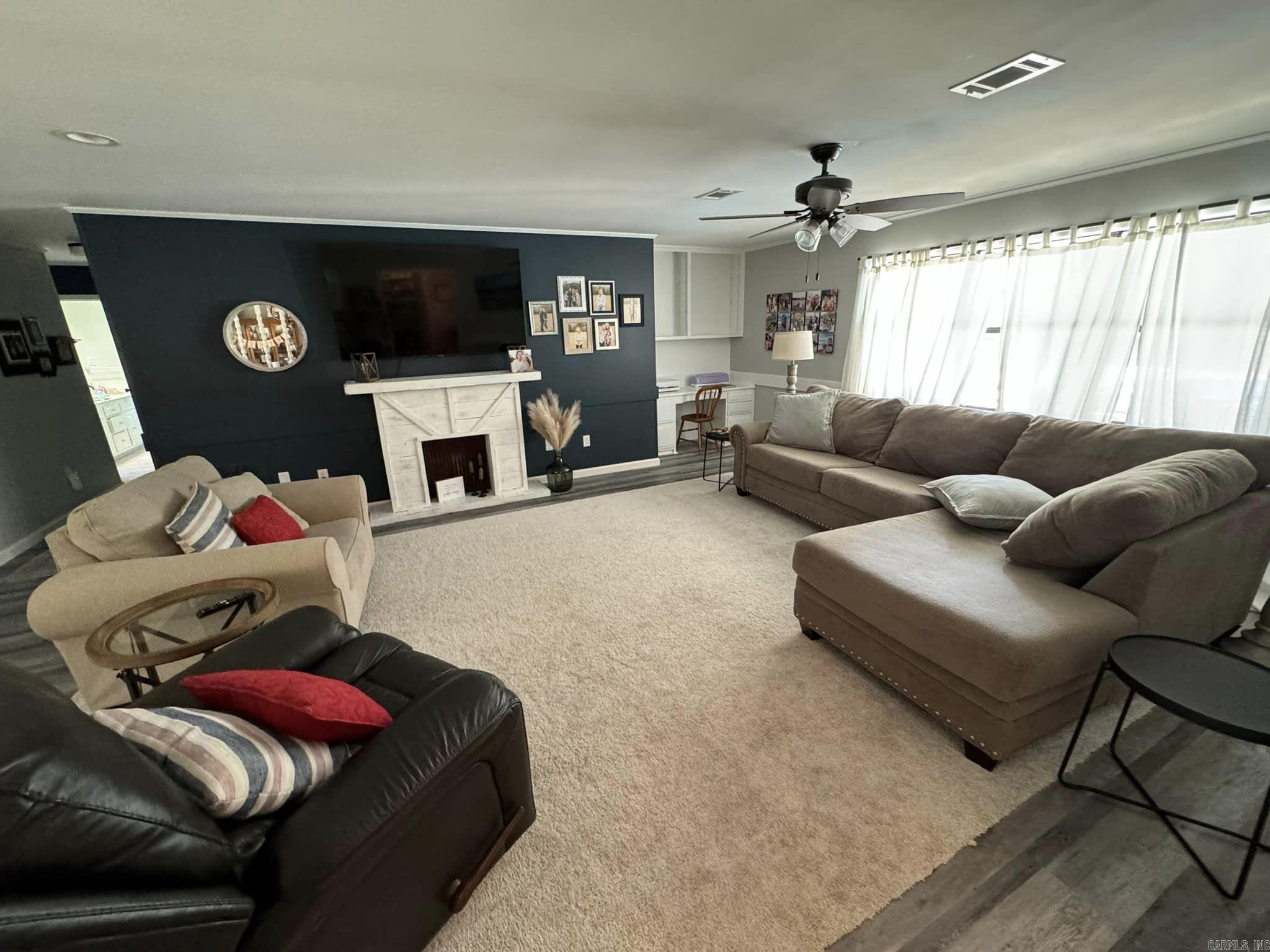 PINEWOOD ESTATES - Residential