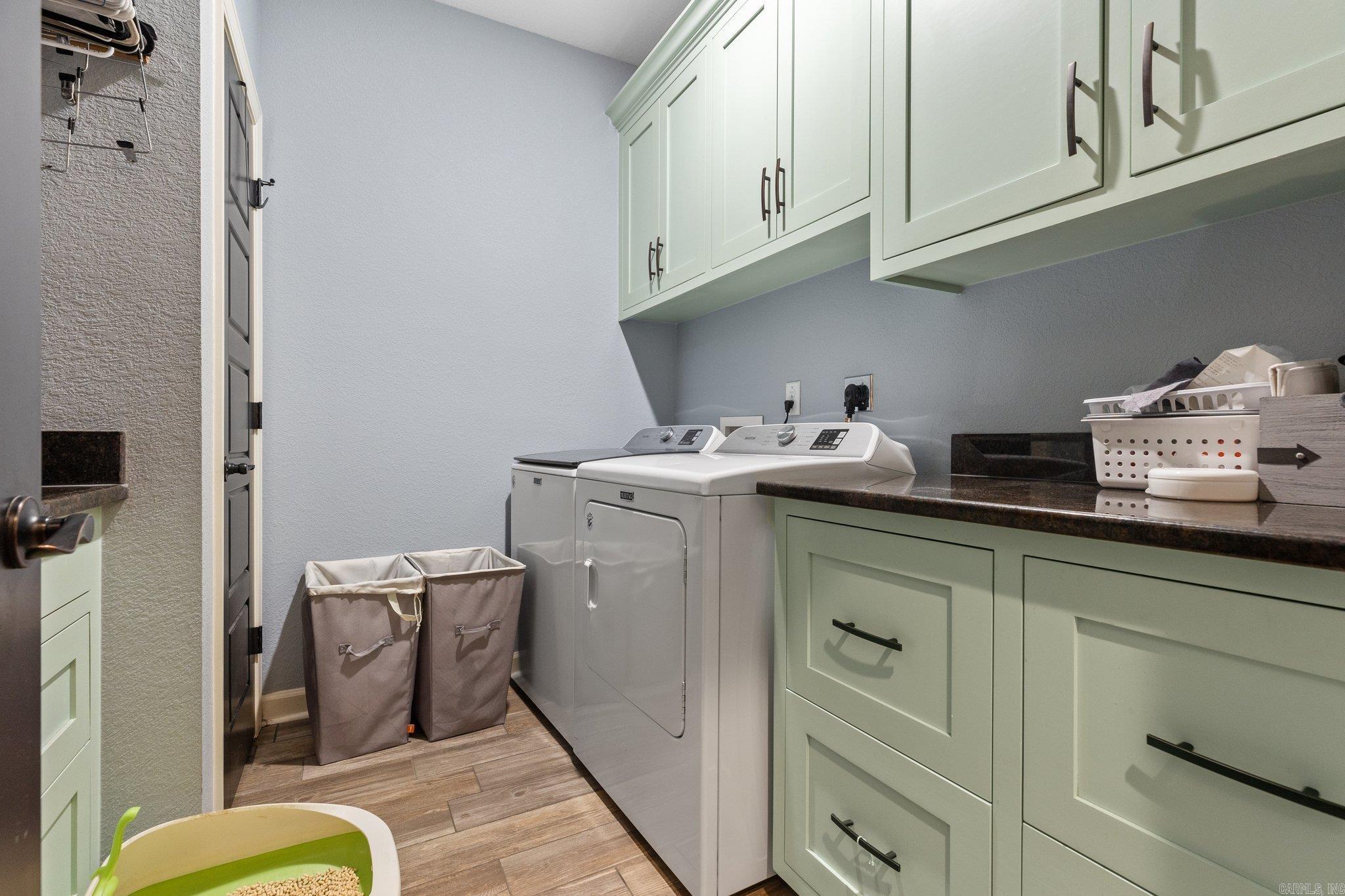 OAK TREE RIDGE SUB - Residential