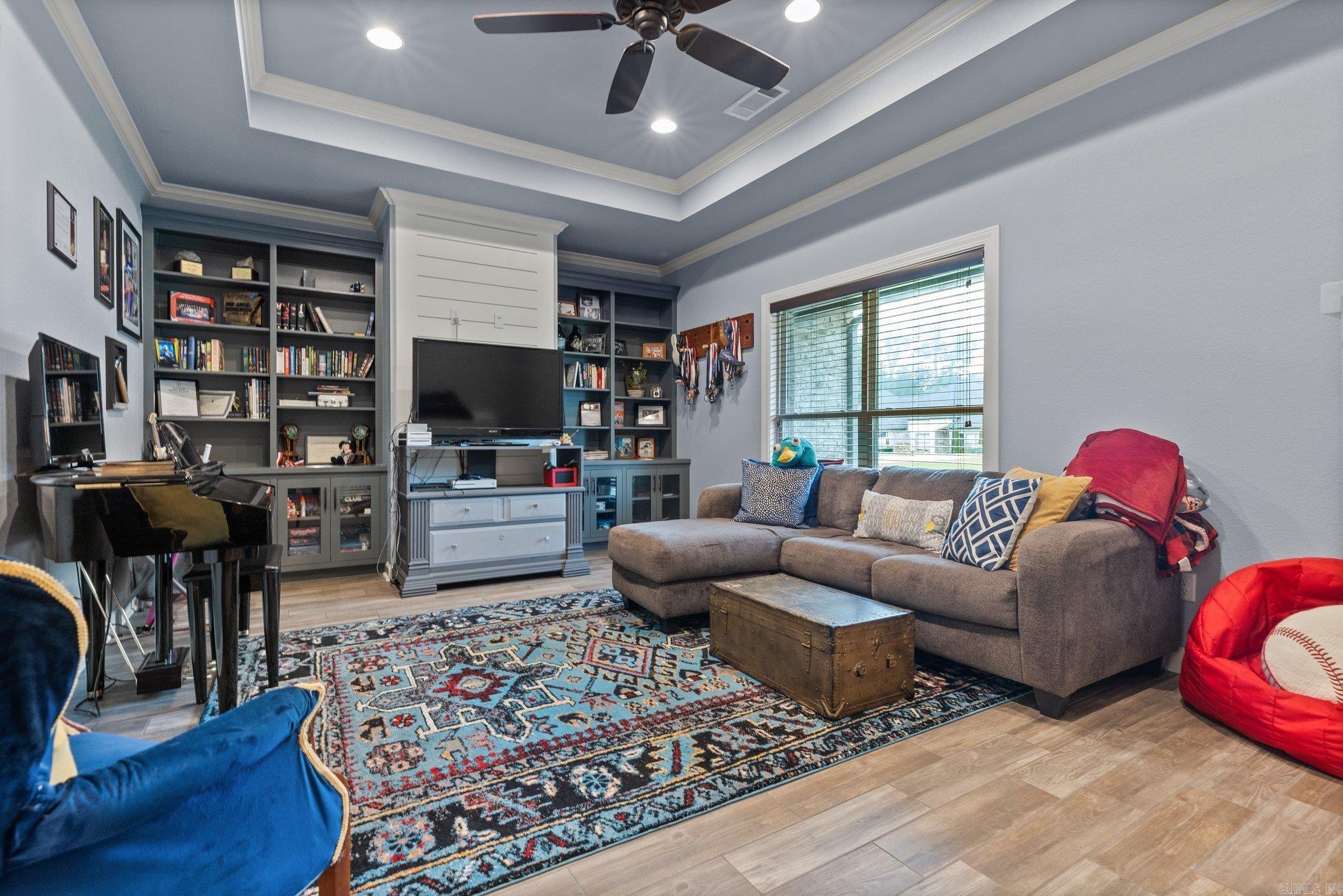 OAK TREE RIDGE SUB - Residential