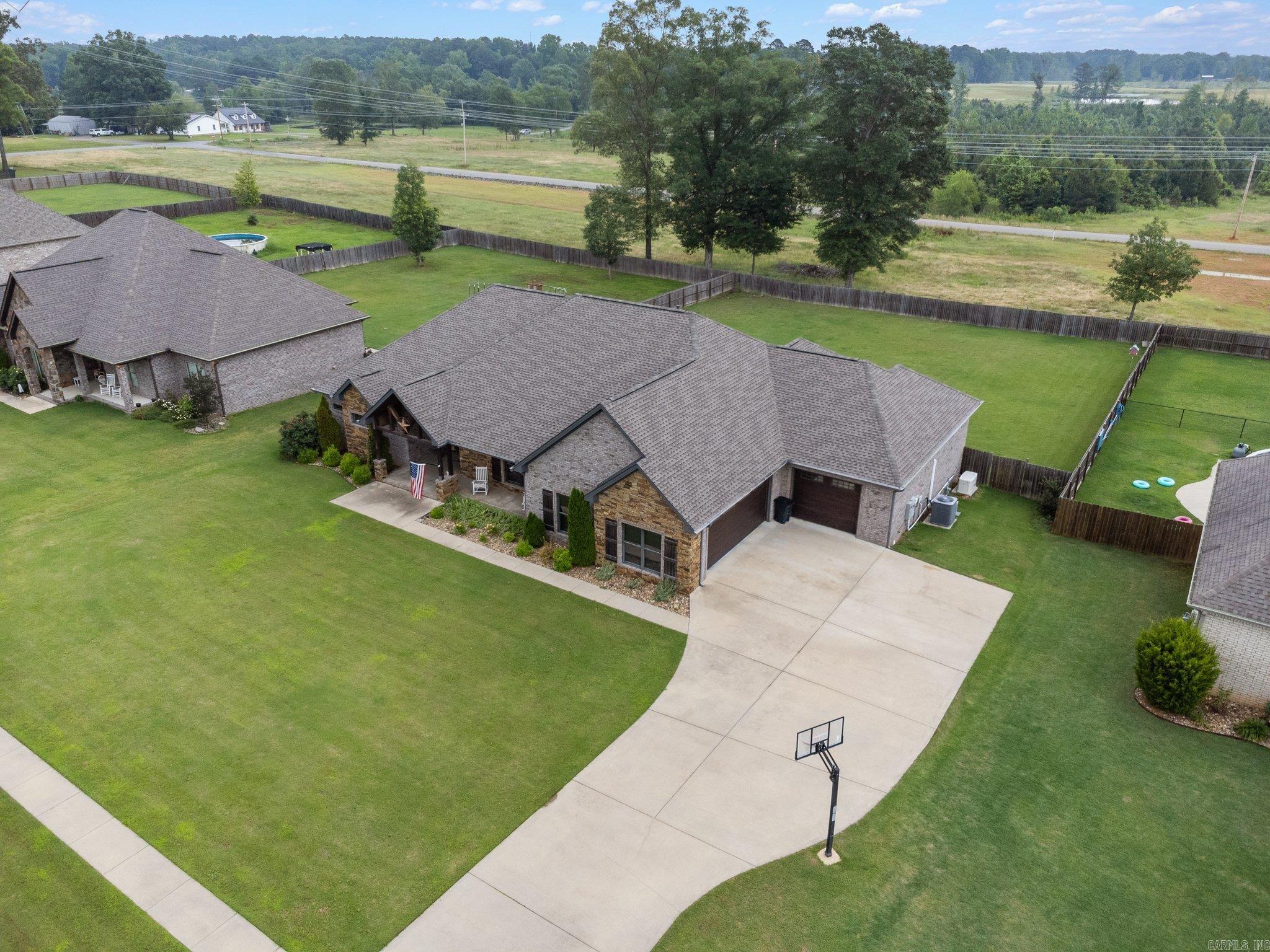 OAK TREE RIDGE SUB - Residential