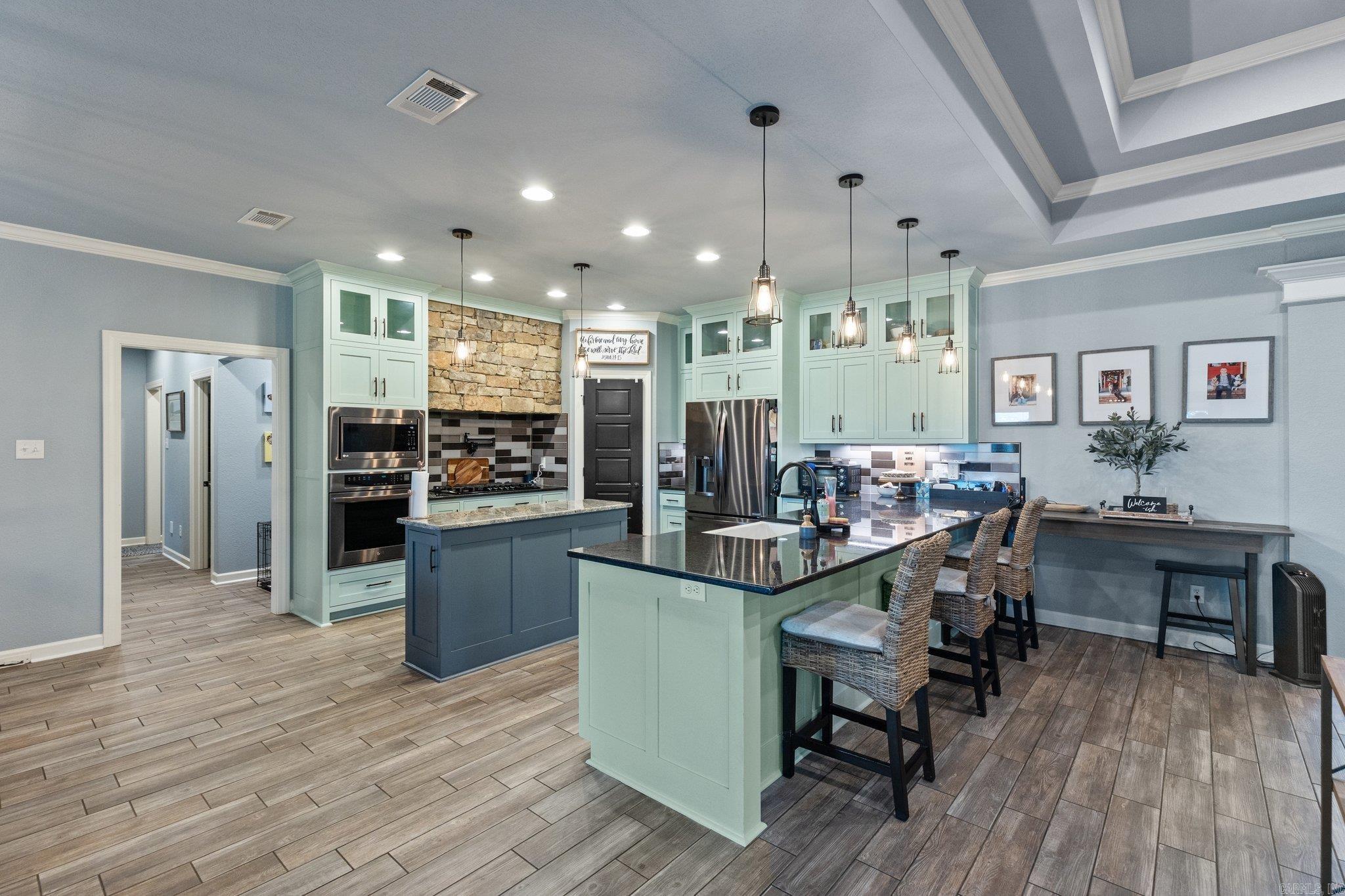 OAK TREE RIDGE SUB - Residential