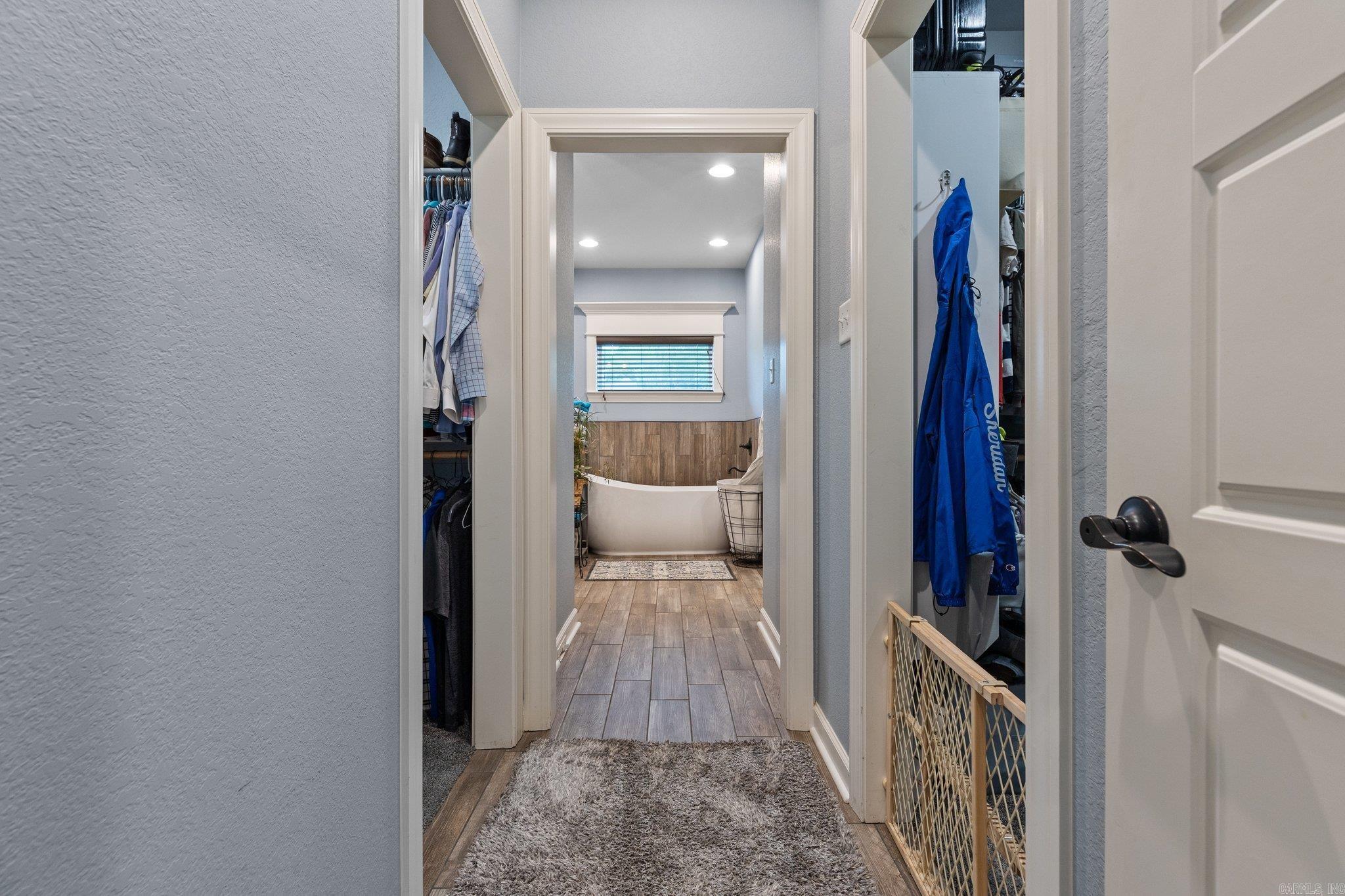 OAK TREE RIDGE SUB - Residential