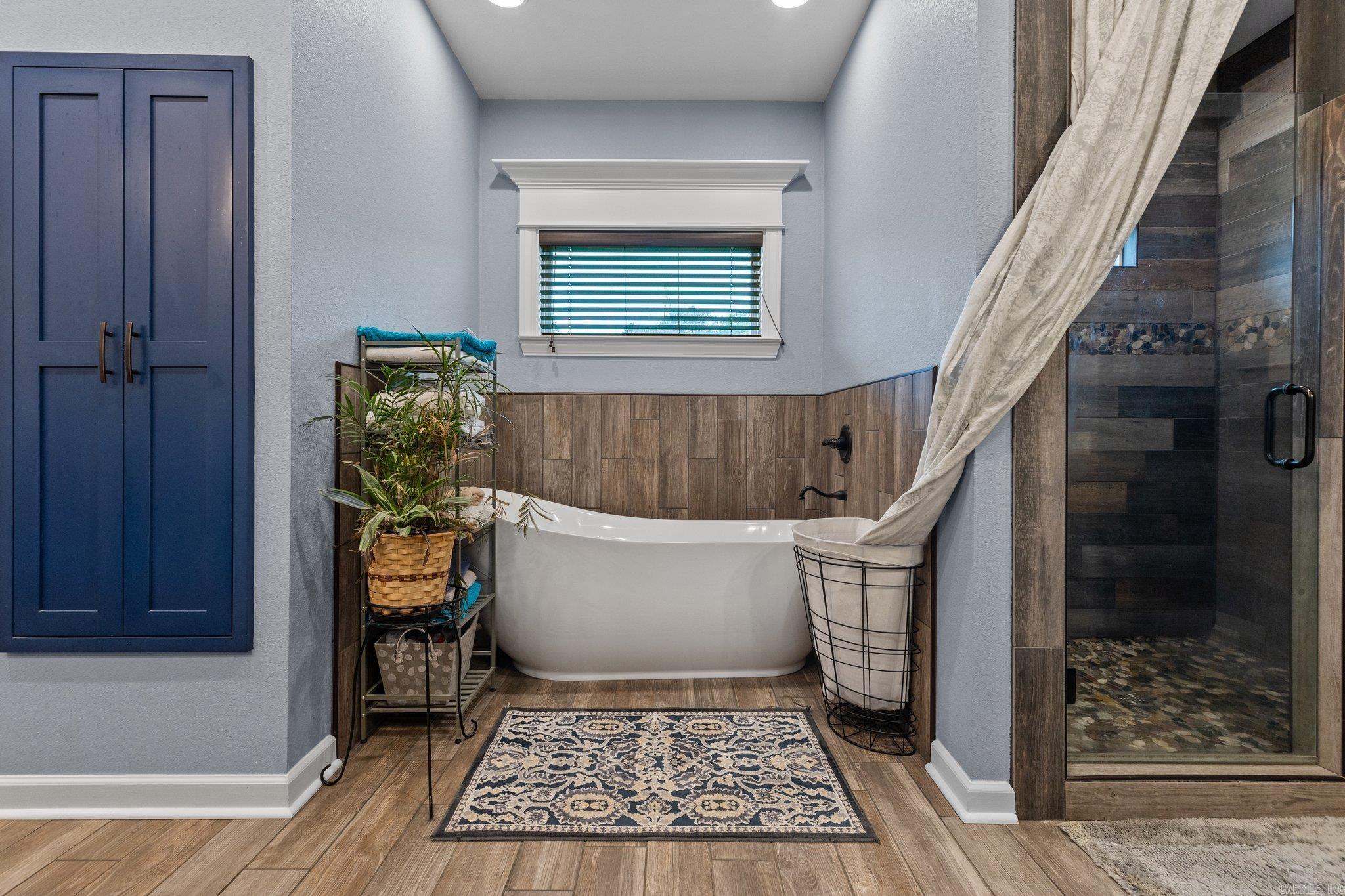 OAK TREE RIDGE SUB - Residential