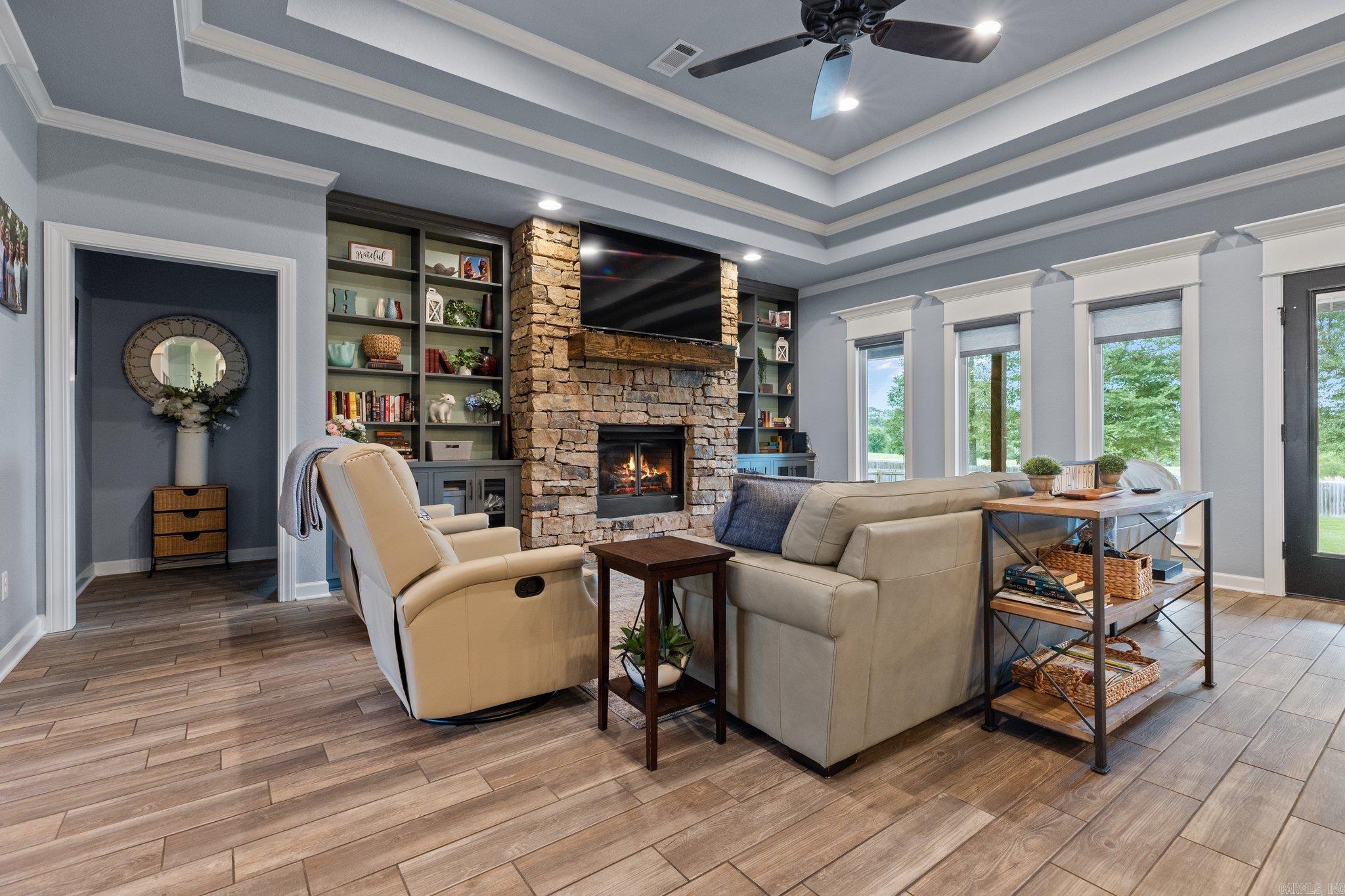 OAK TREE RIDGE SUB - Residential