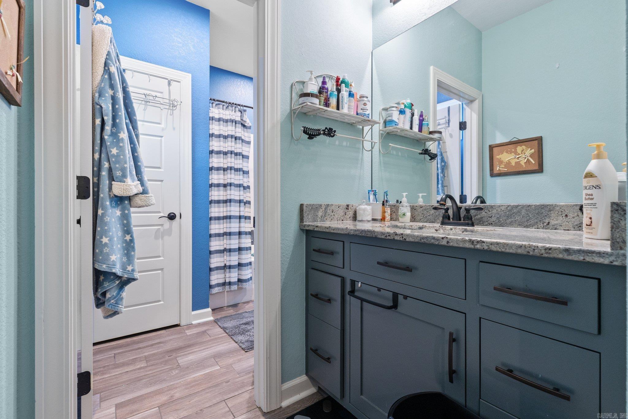 OAK TREE RIDGE SUB - Residential