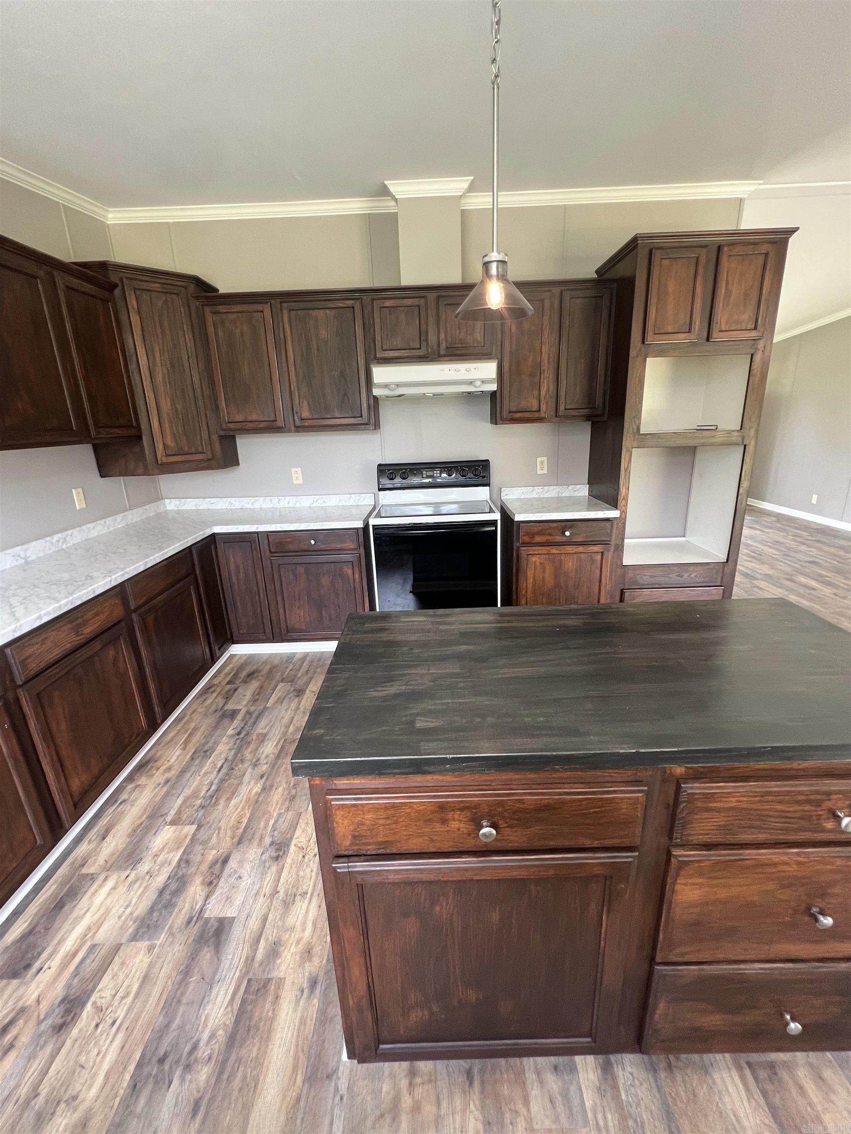 MT VERNON EST - Residential