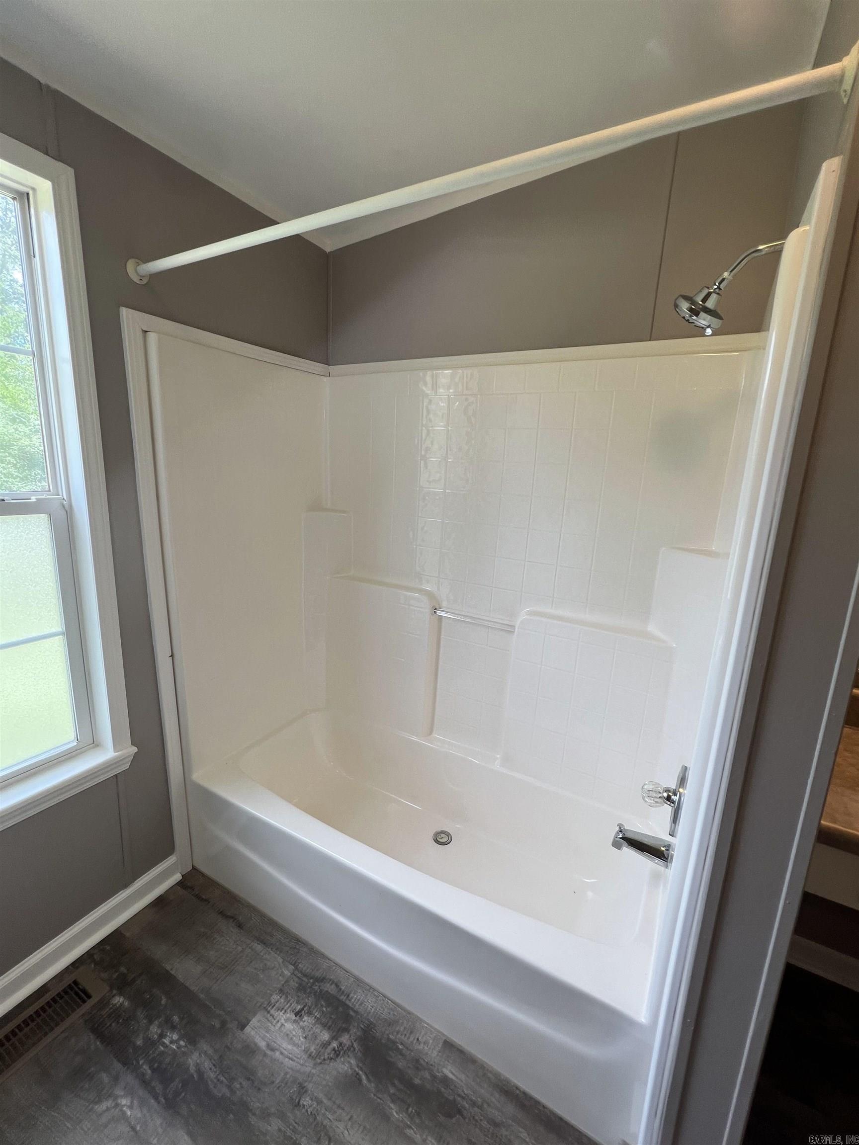 MT VERNON EST - Residential