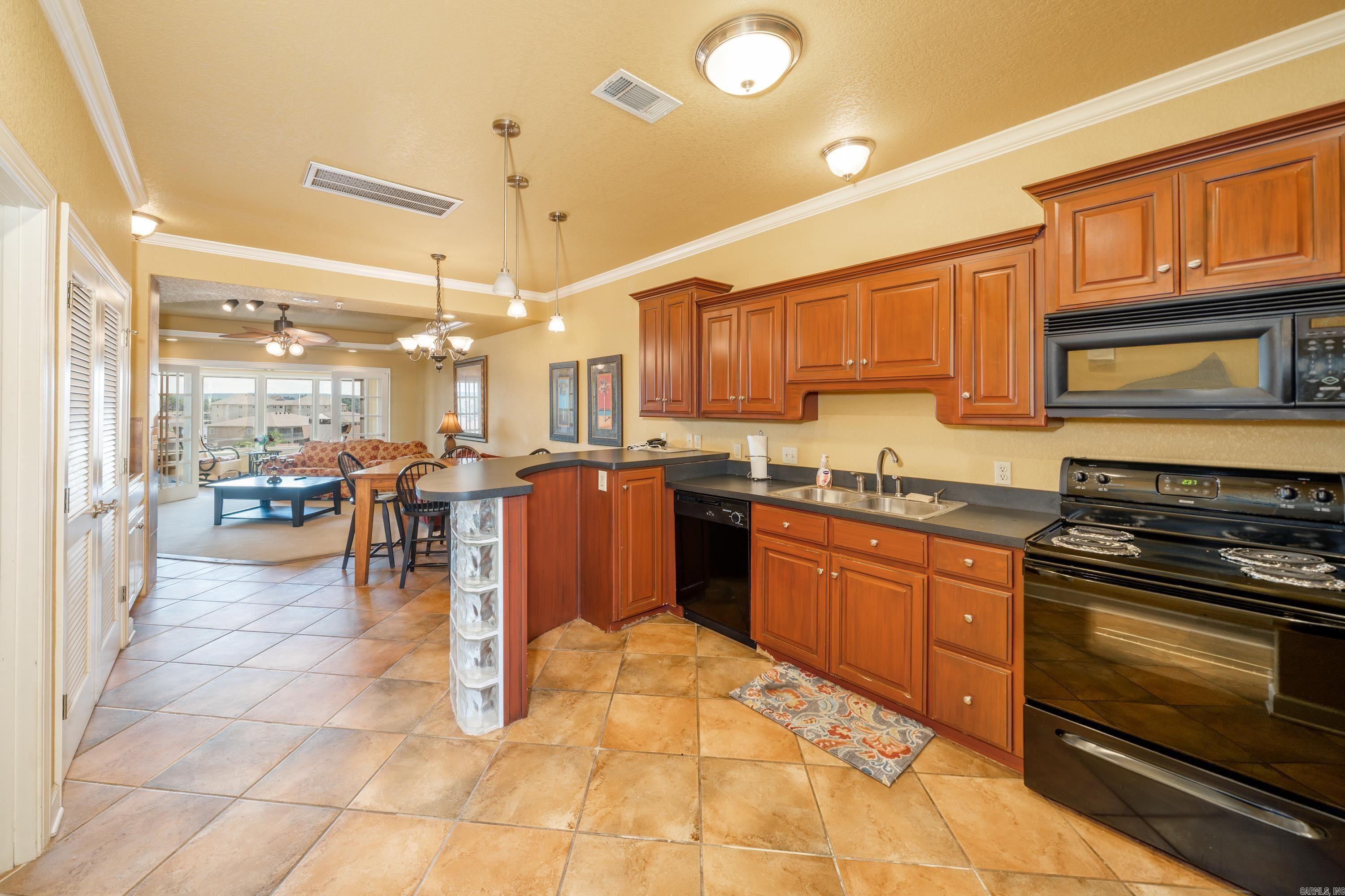 VISTA VILLAS at SUNBAY HPR - Residential