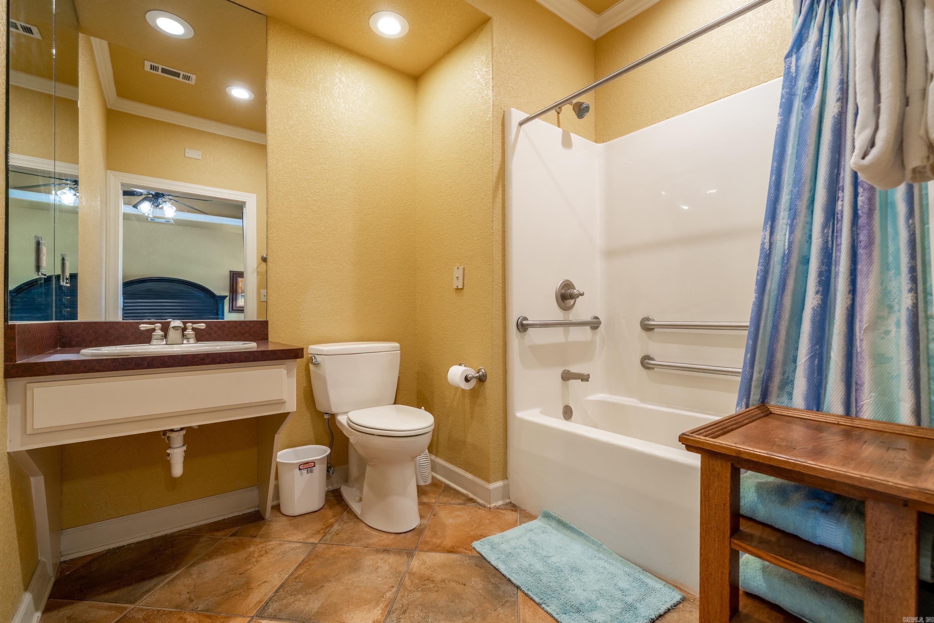 VISTA VILLAS at SUNBAY HPR - Residential