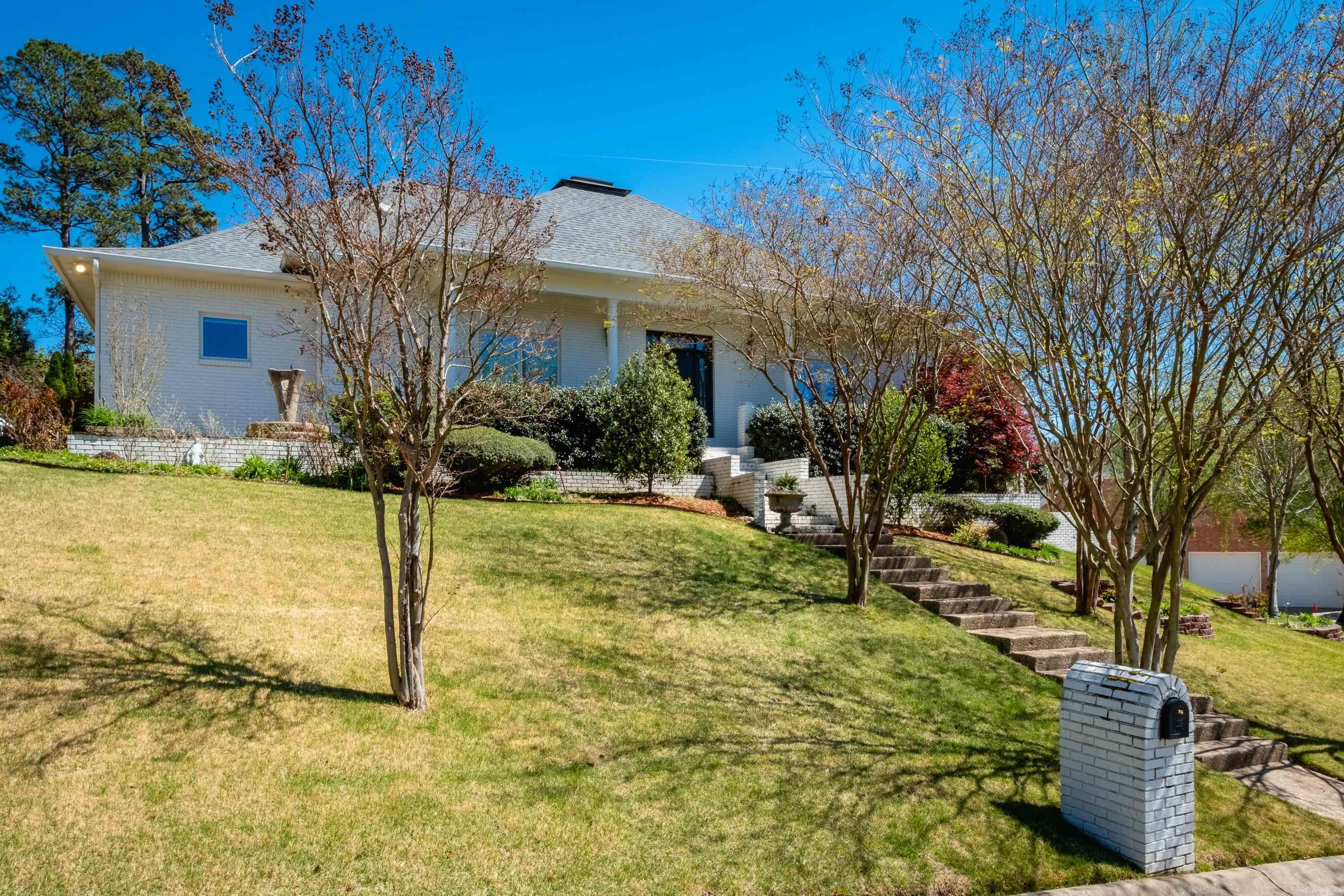 LONGLEA - Residential