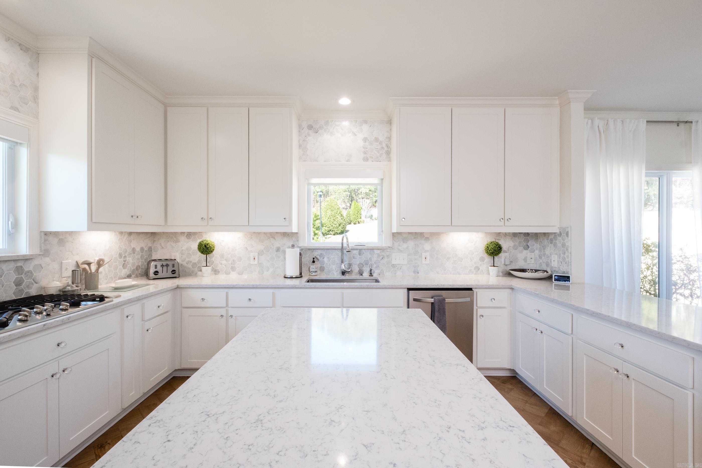 LONGLEA - Residential