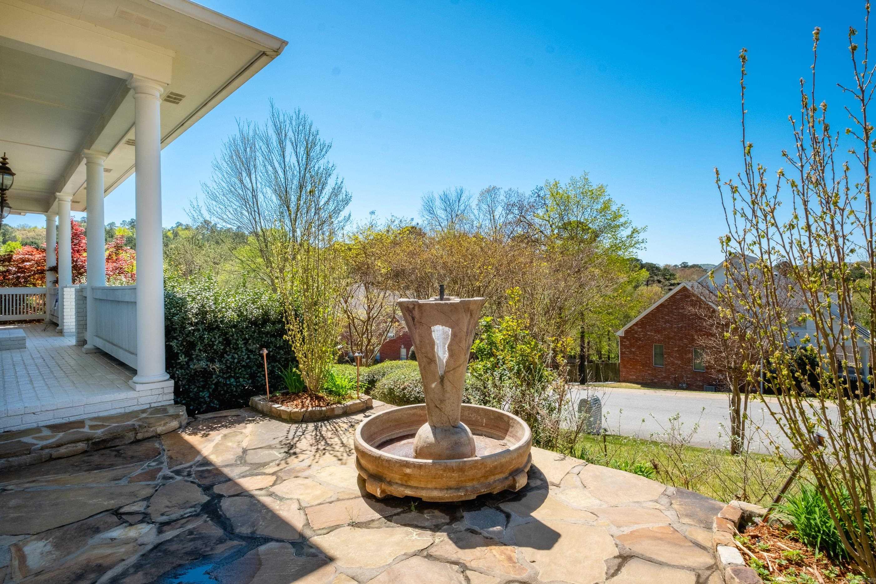 LONGLEA - Residential