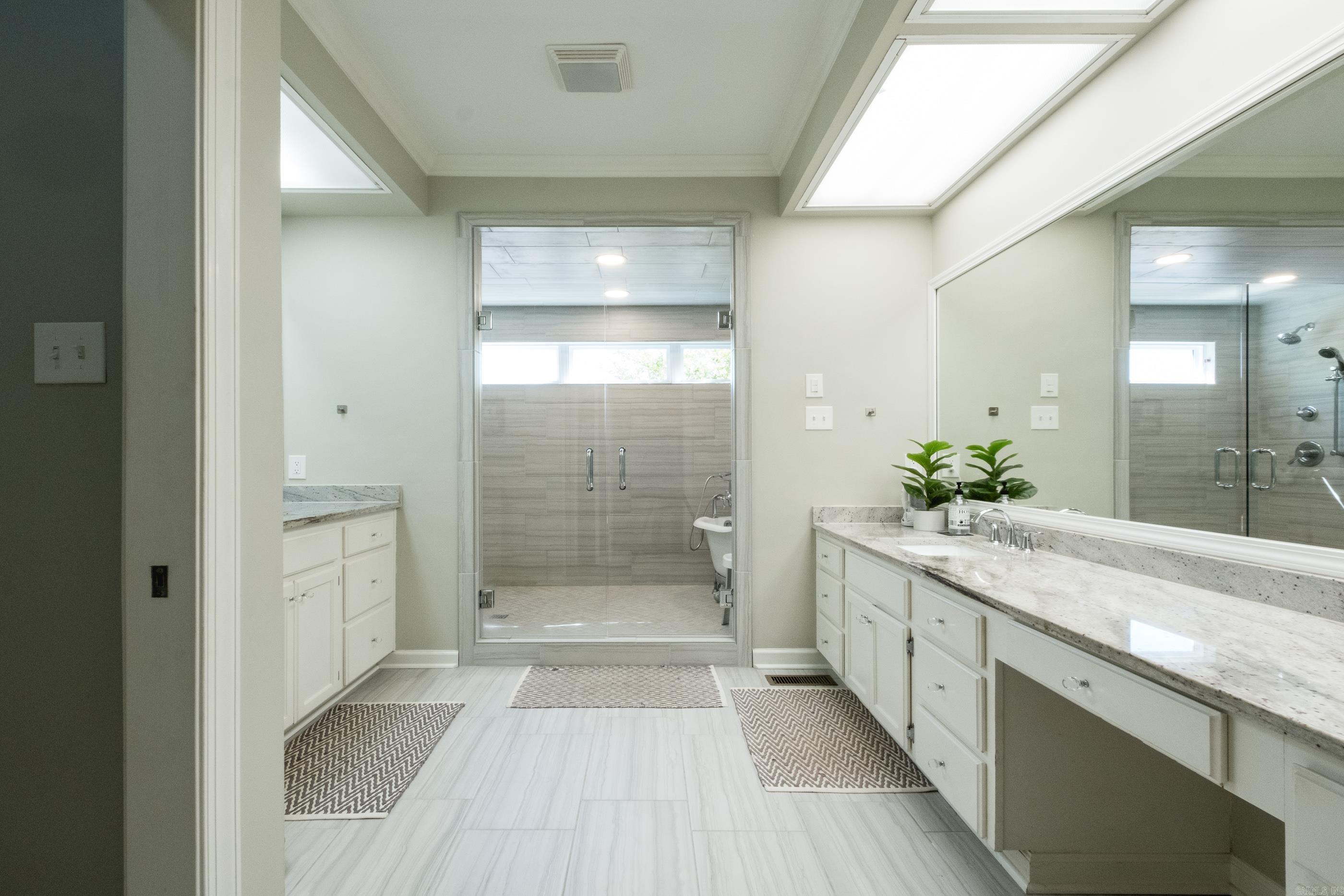 LONGLEA - Residential