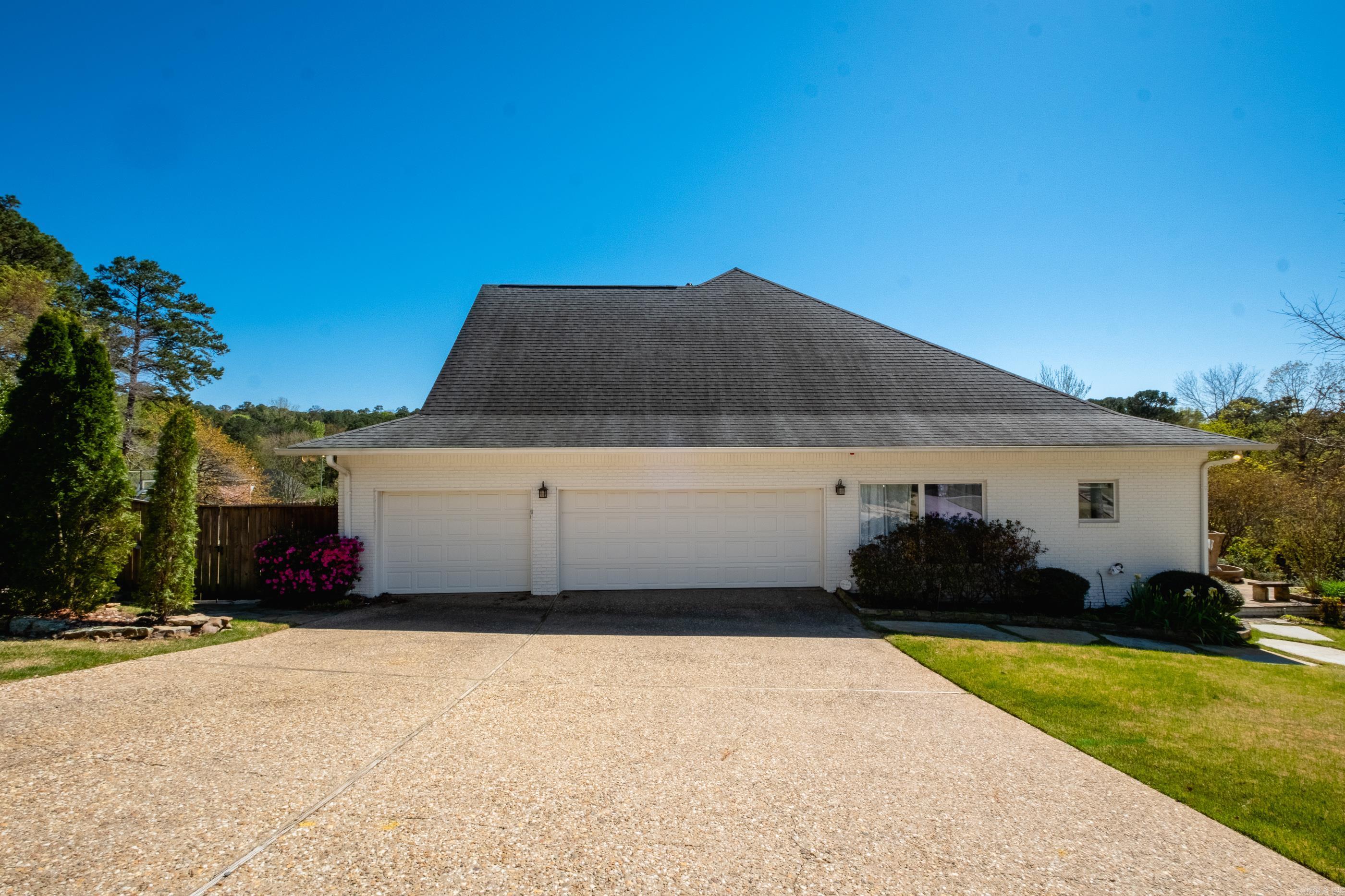 LONGLEA - Residential