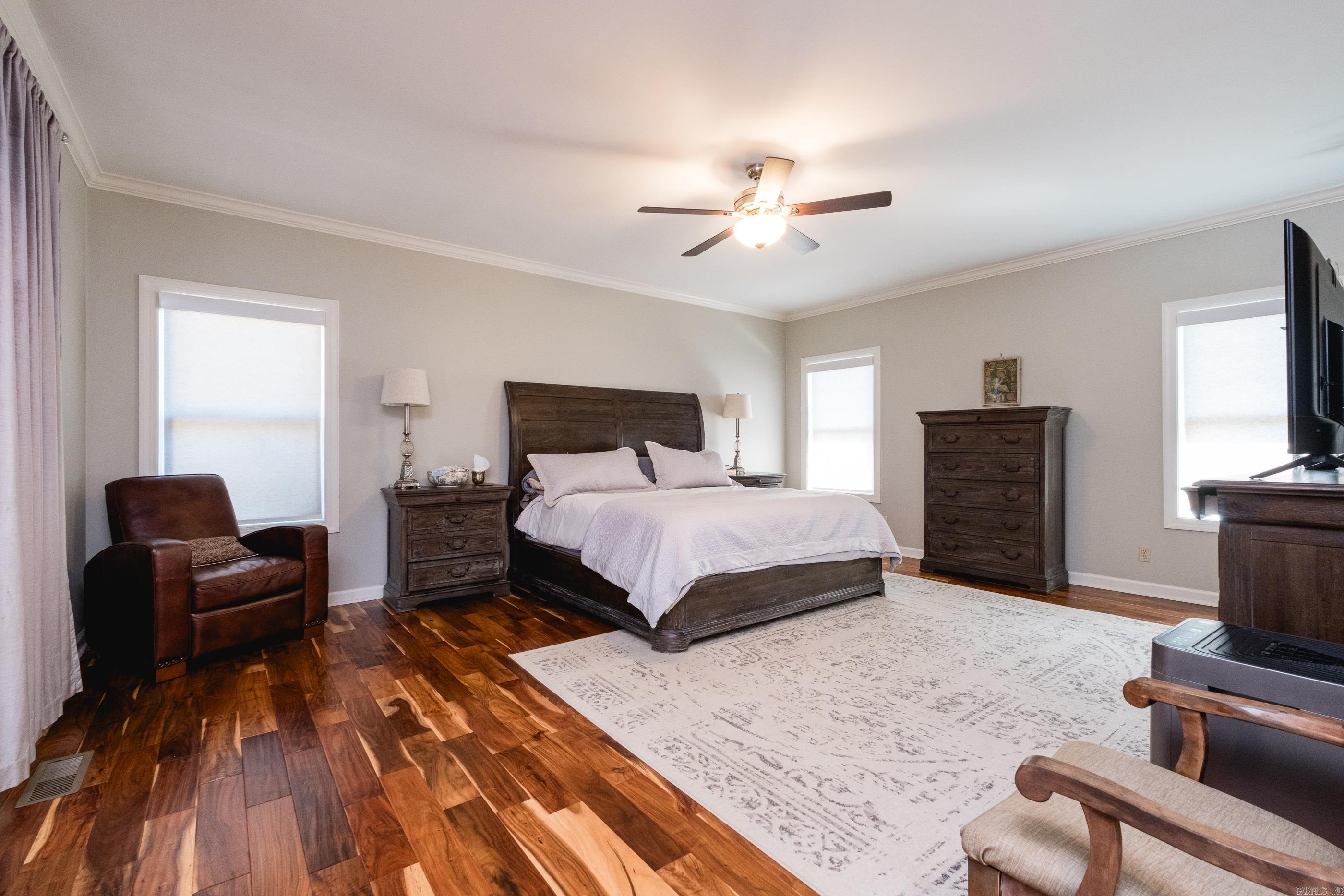 LONGLEA - Residential