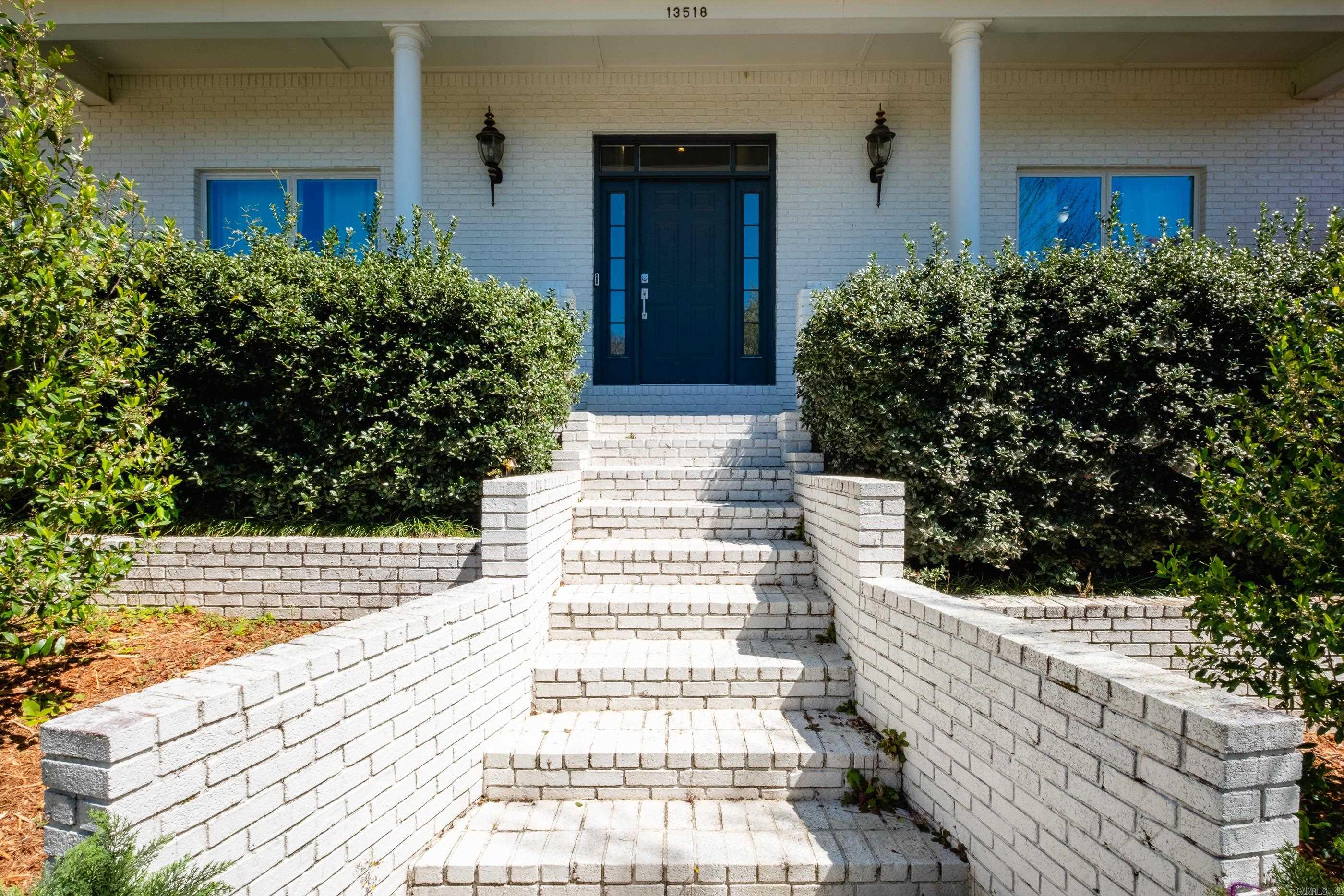 LONGLEA - Residential